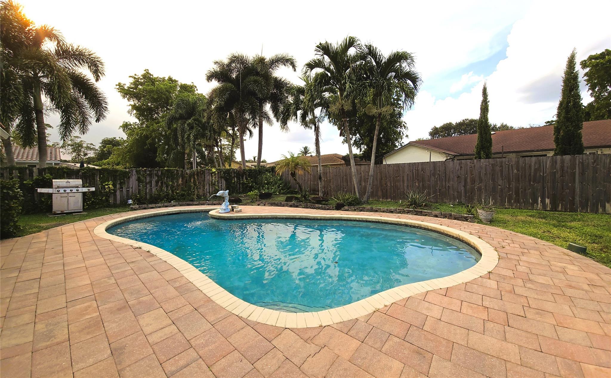 Jacaranda Lakes Sec 1 92- - Residential