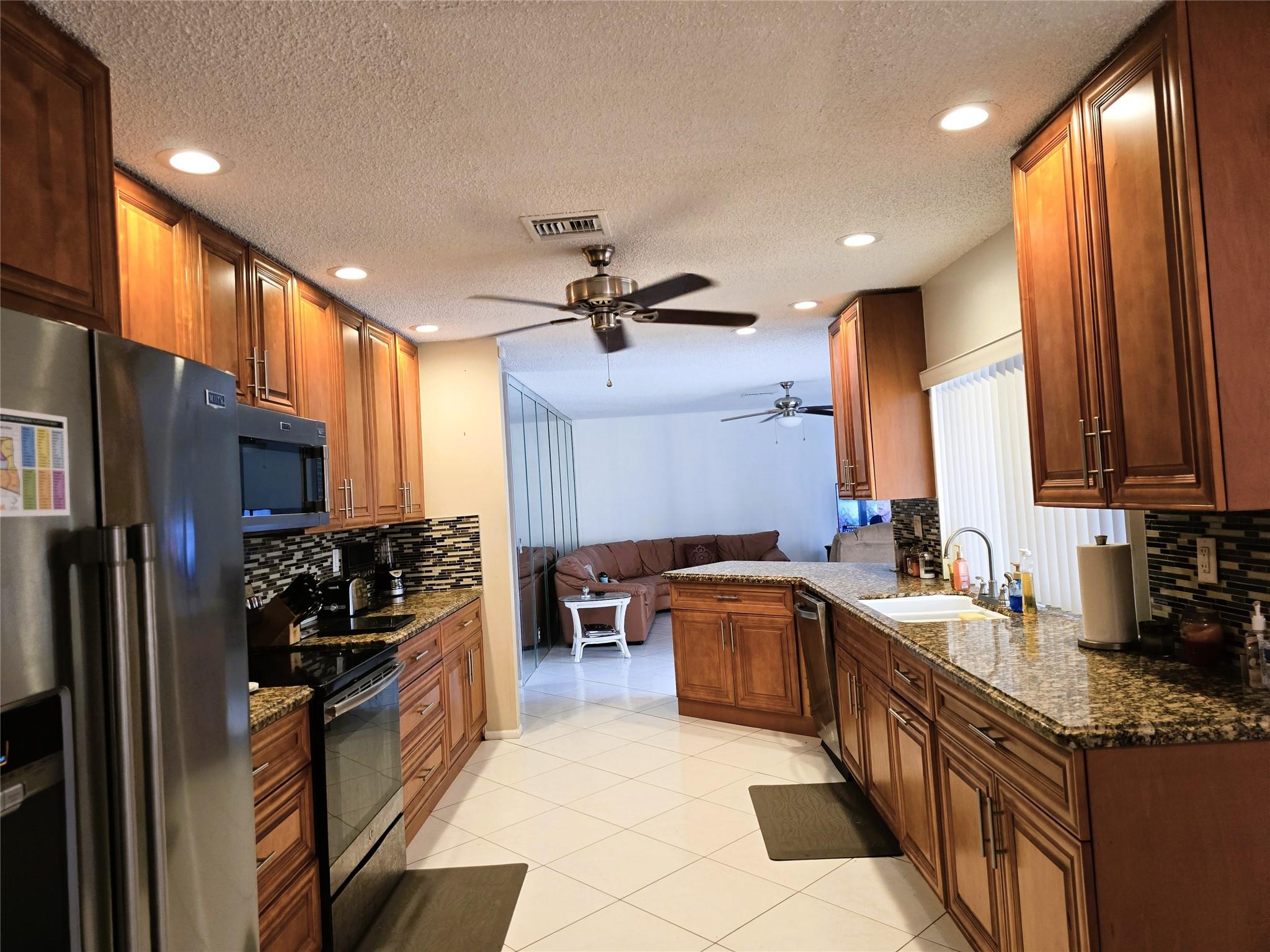 Jacaranda Lakes Sec 1 92- - Residential