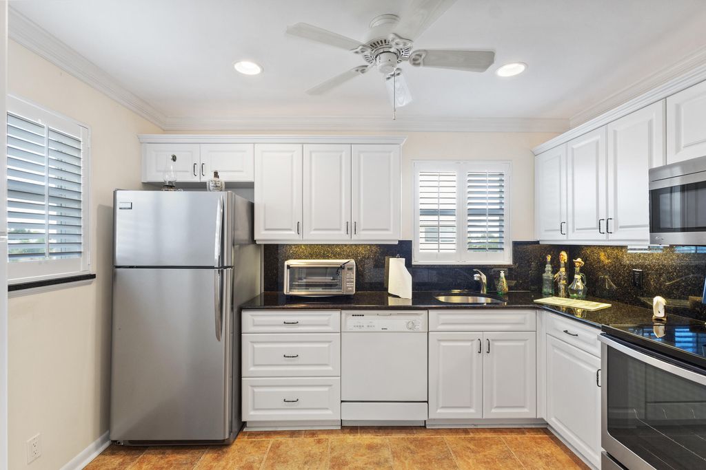 Photo of 14 Colonial Club Drive #300, Boynton Beach, FL 33435 (MLS # R11141835)