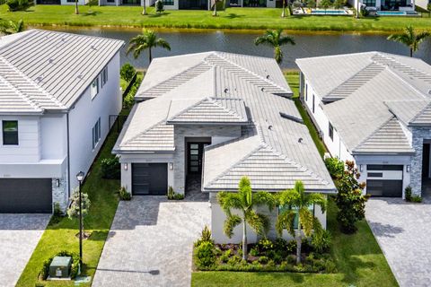 8347 Essex Country Club Drive Boca Raton FL 33434