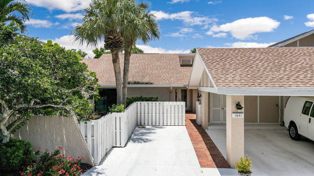 Photo of 3841 Cape Pointe Circle Cir, Jupiter, FL 33477 (MLS # R10813800)