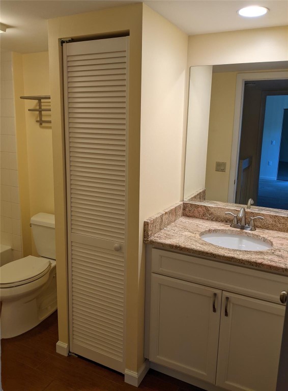 Camelot Lakes - Residential