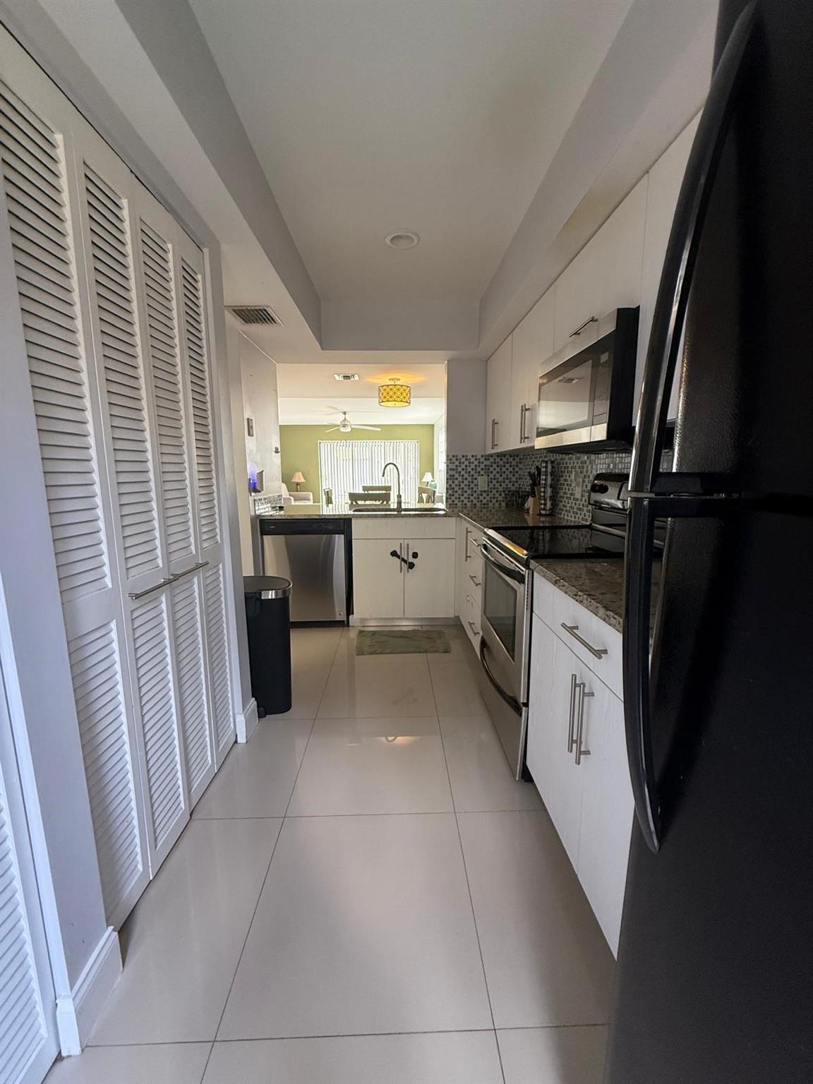 Townhouses Of Coral Spgs - Residential Lease