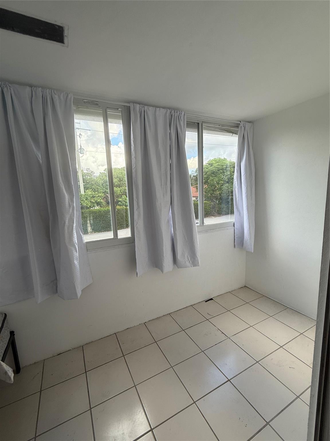 Tilford J Condo - Residential Lease