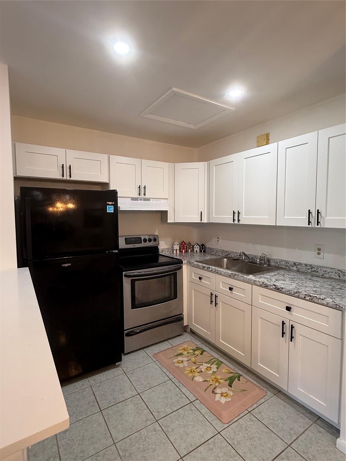 Tilford J Condo - Residential Lease