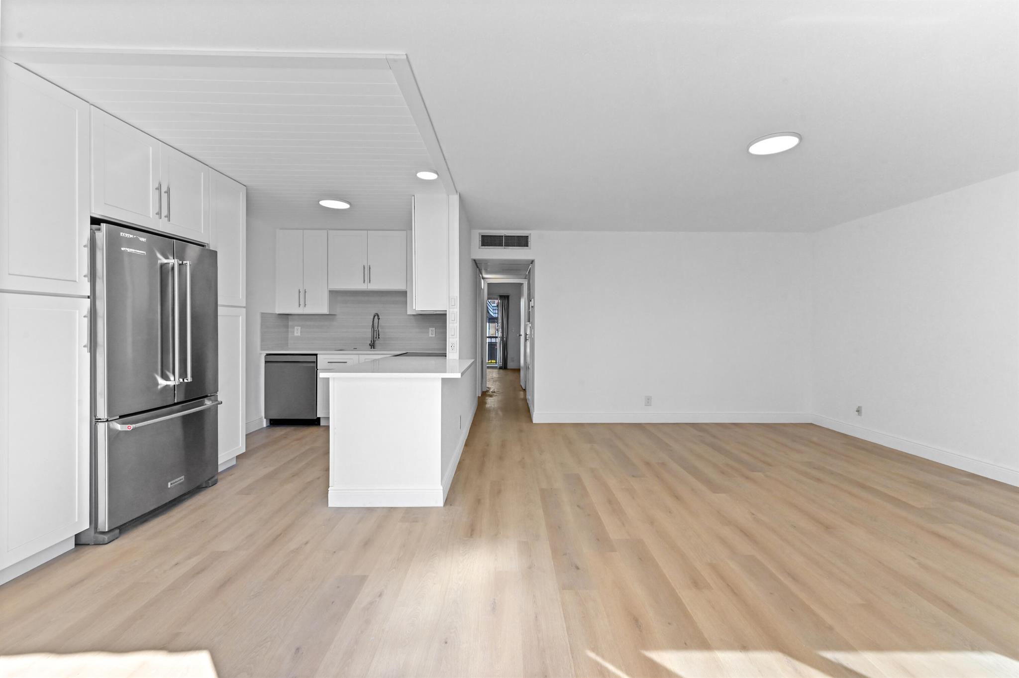 KINGS POINT BRITTANY COND - Residential