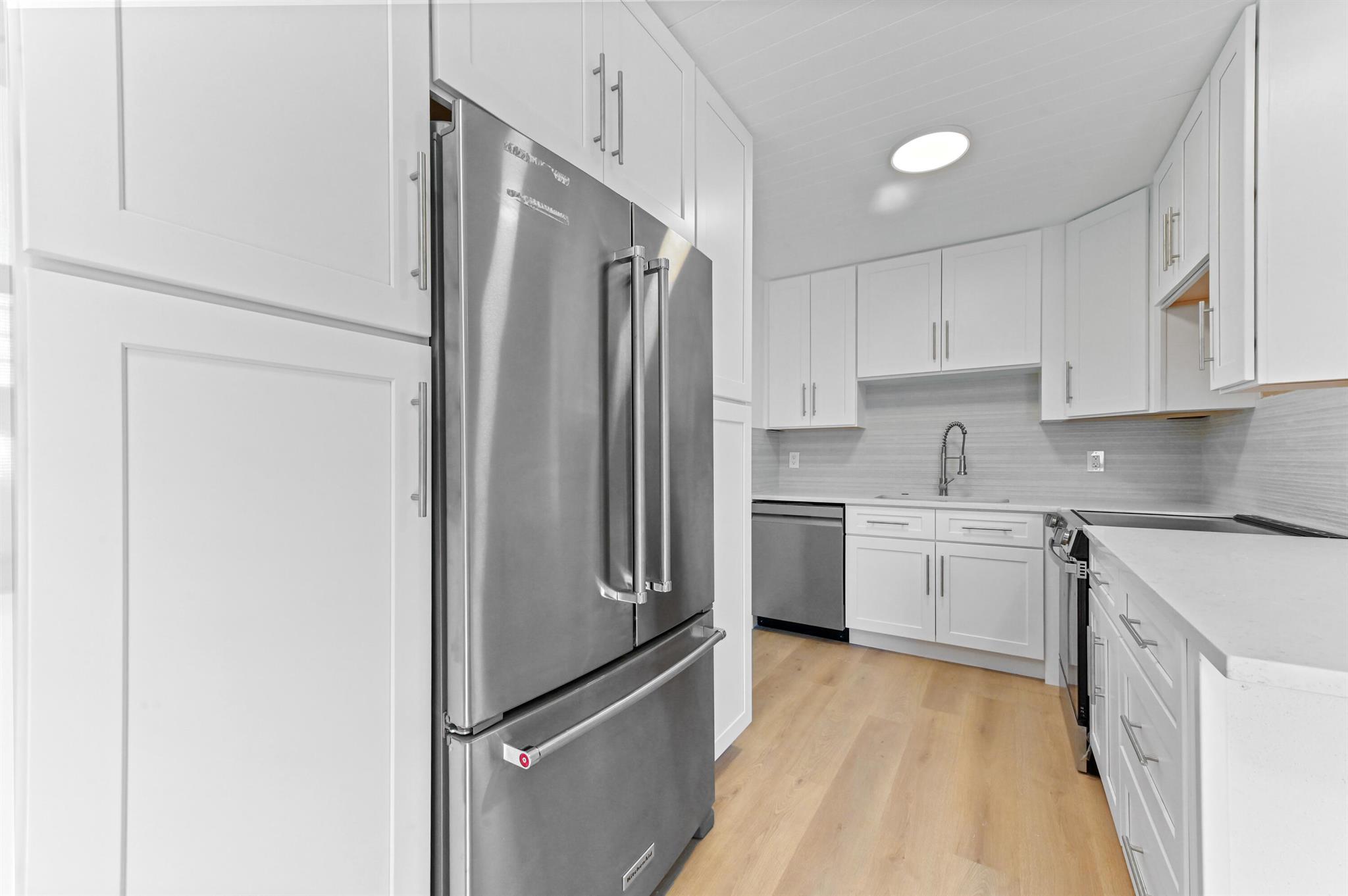 KINGS POINT BRITTANY COND - Residential