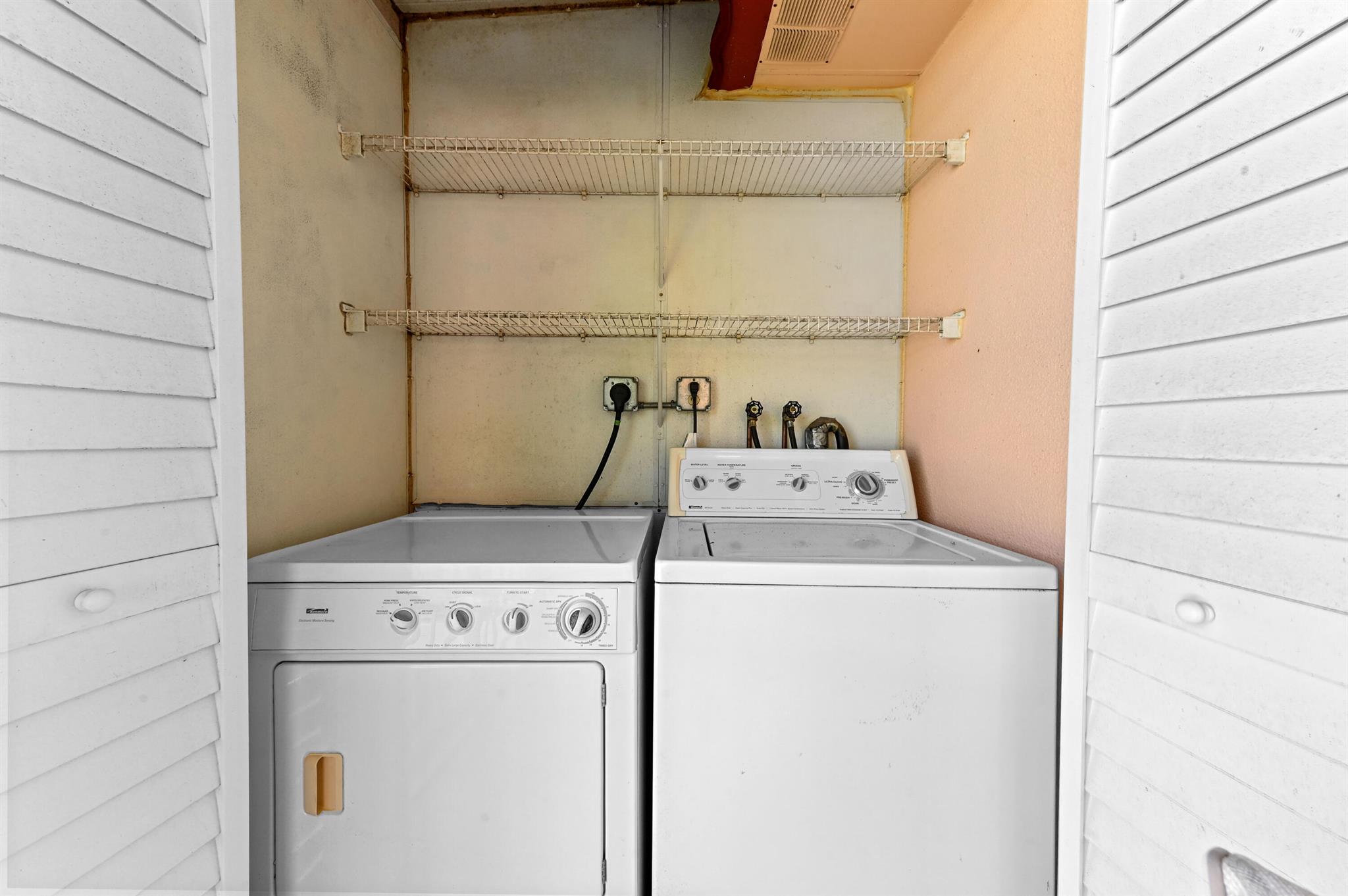 KINGS POINT BRITTANY COND - Residential