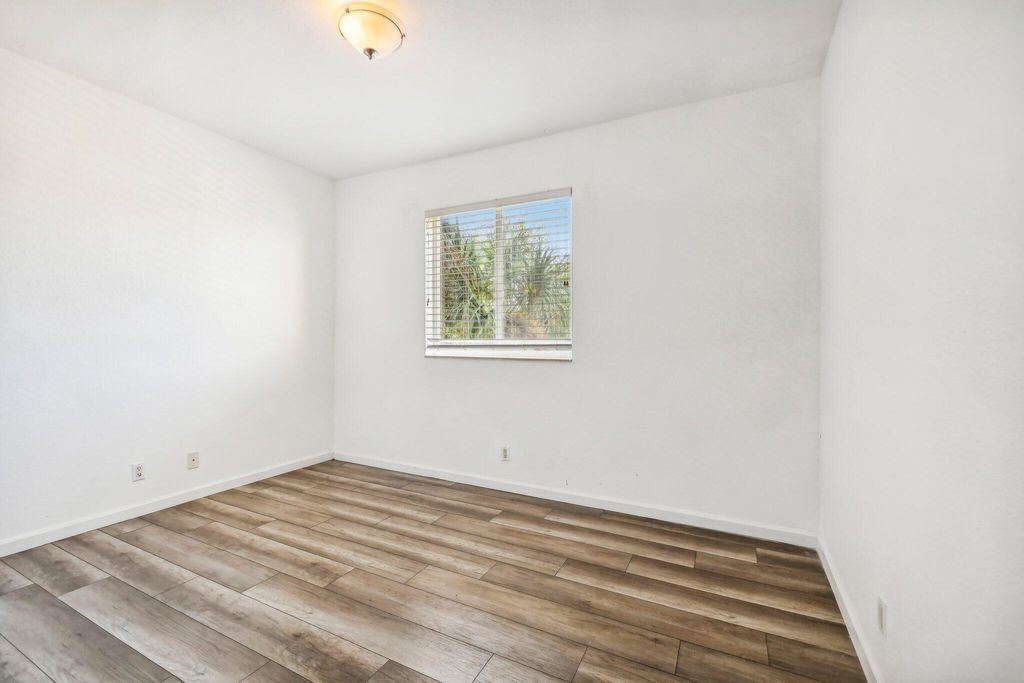 listing image 30