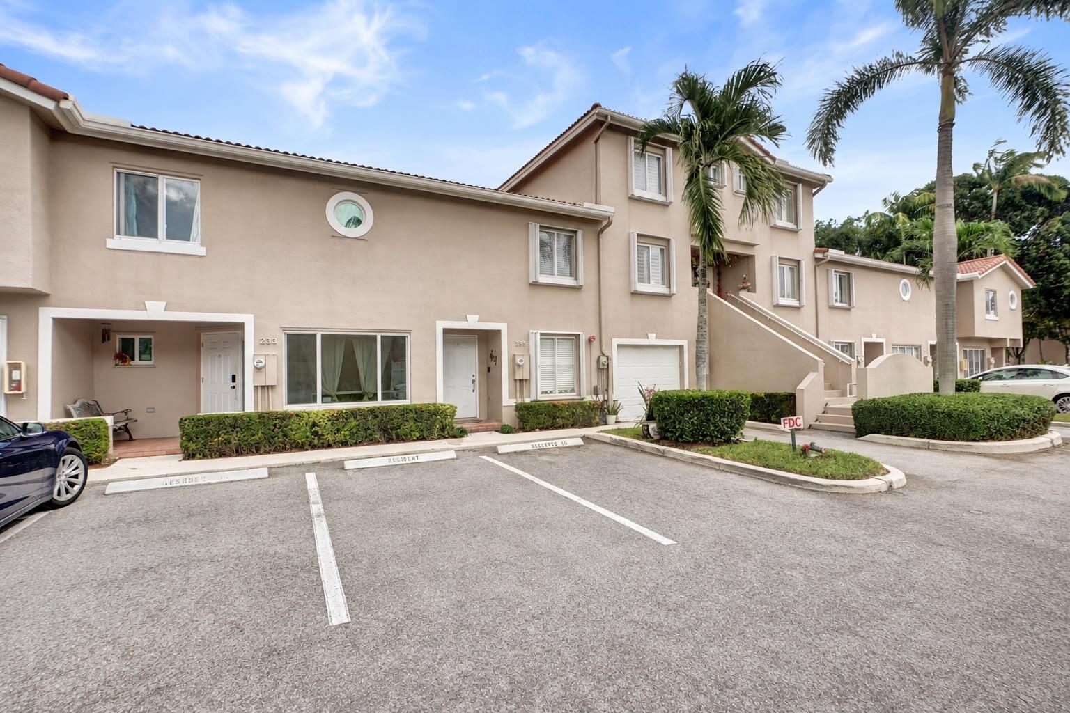 235 Riviera Circle