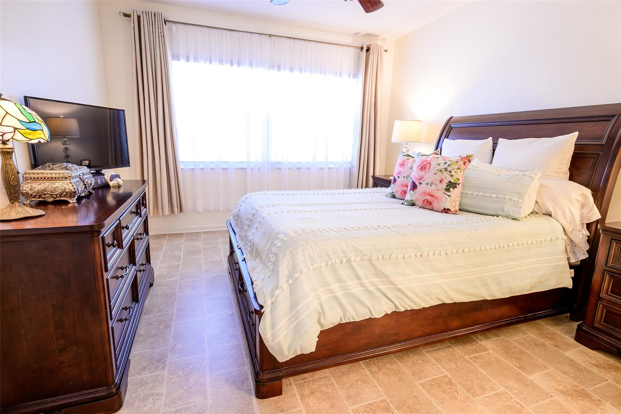 RIO NUEVO - Residential