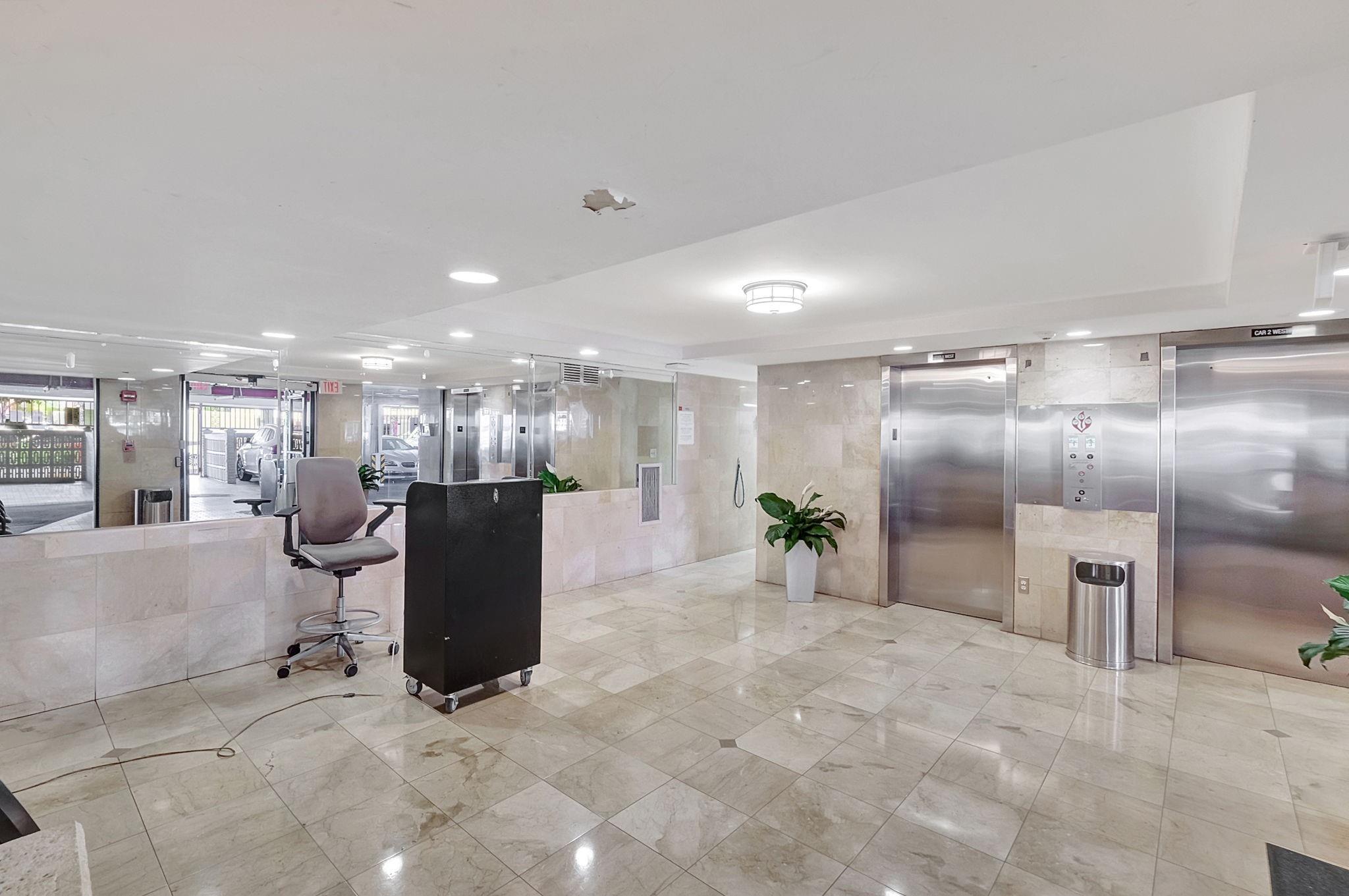345 Ocean Drive 305