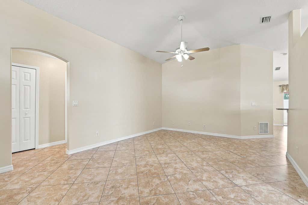 Photo of 815 Greenleaf Circle, Vero Beach, FL 32960 (MLS # B26068567)