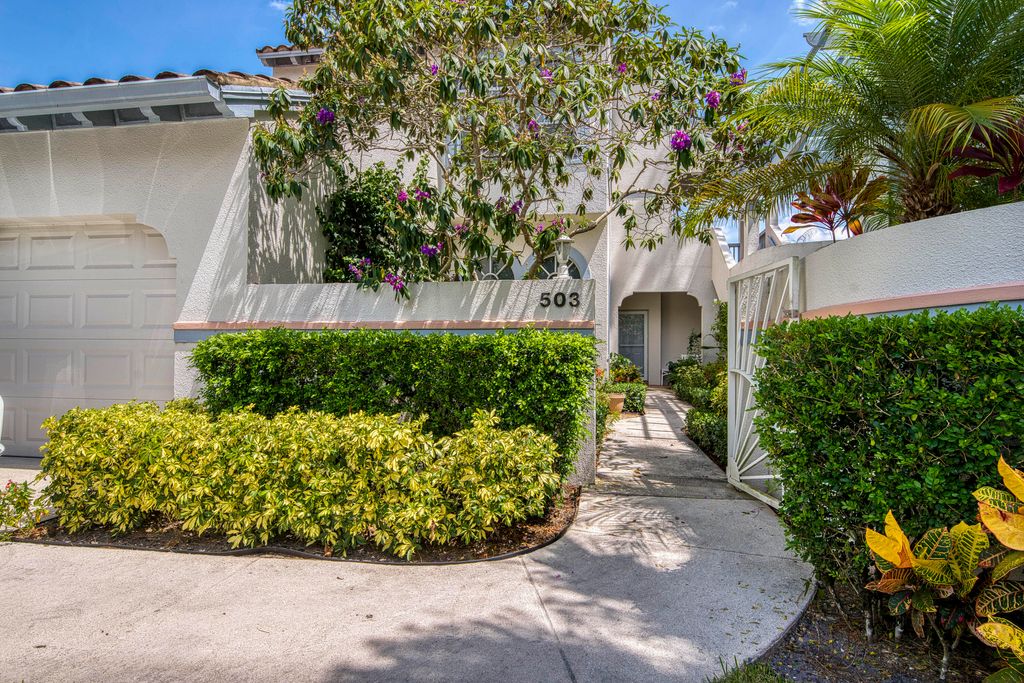 Photo of 503 Ryder Cup Circle S, Palm Beach Gardens, FL 33418 (MLS # R11120289)