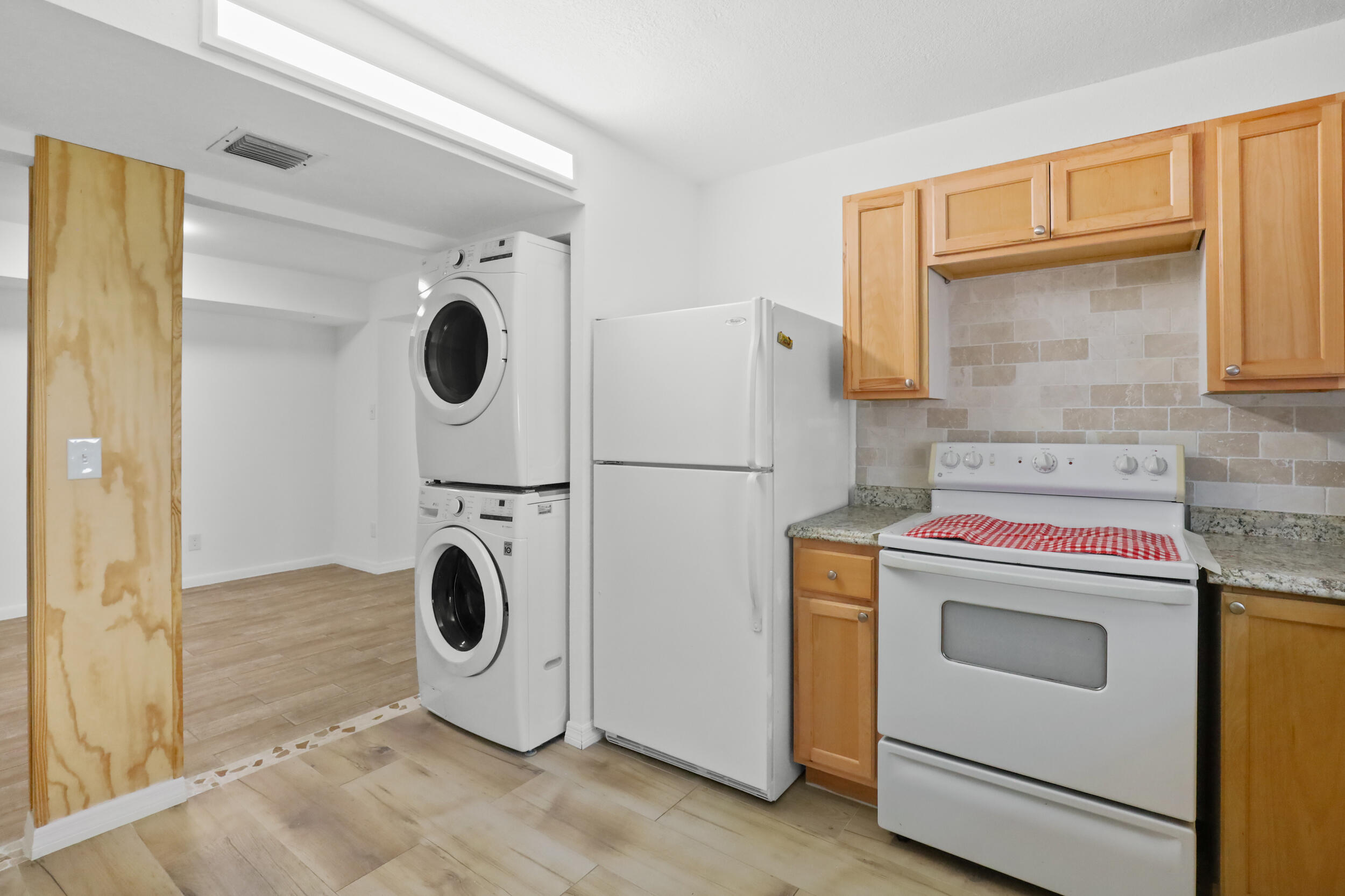 HIGH POINT OF FORT PIERCE CONDOMINIUM SECTION 3 - Residential
