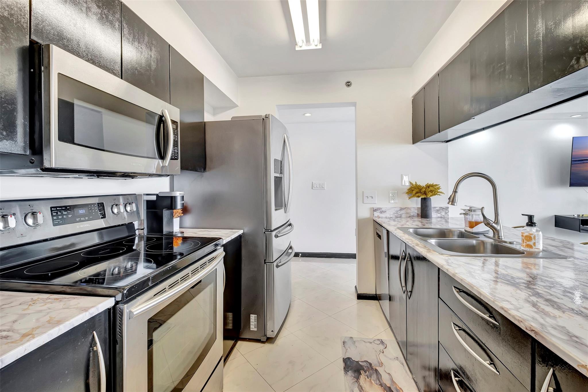 1200 Brickell Bay Dr 3001