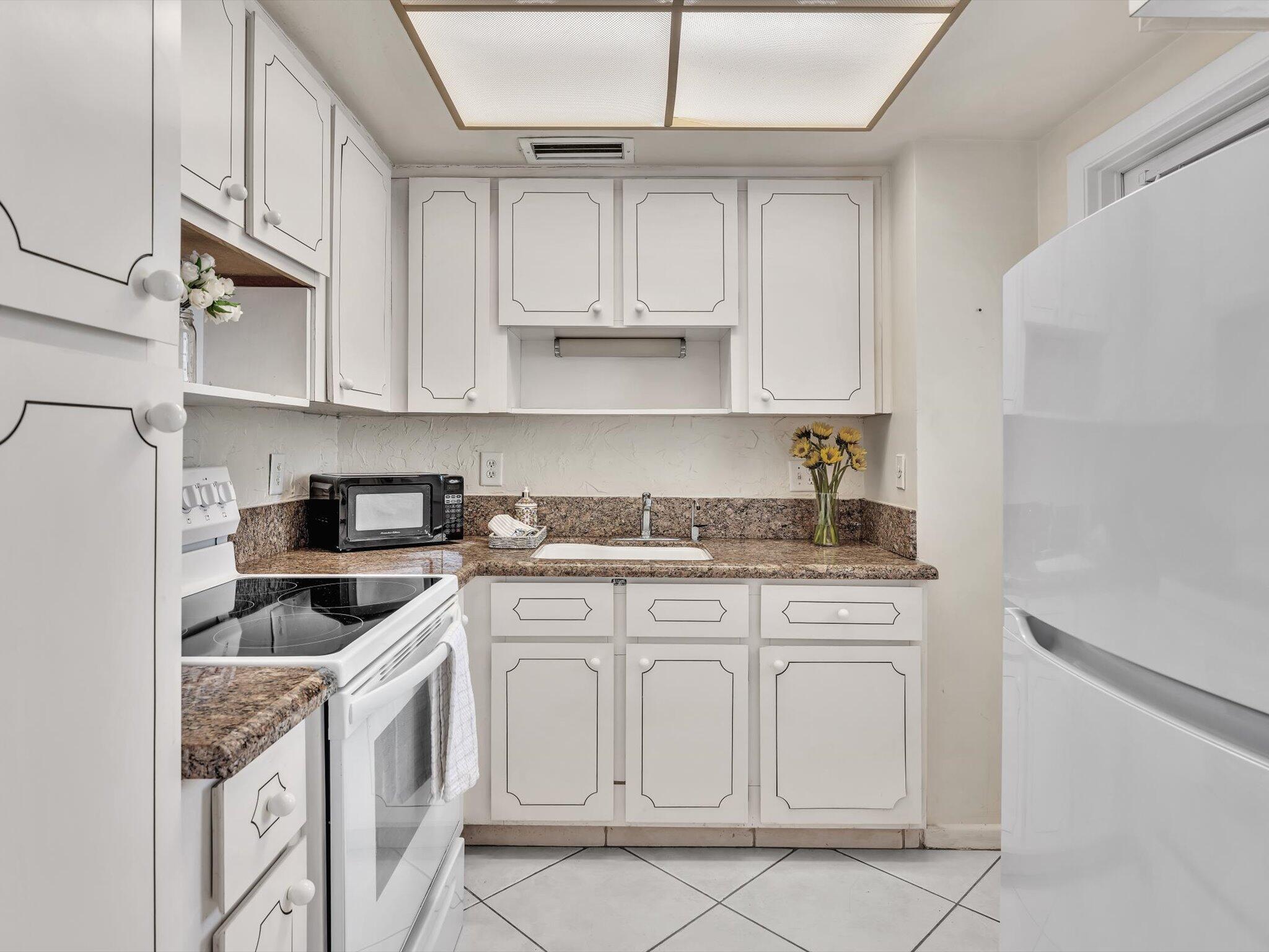 BOCA VERDE CONDO - Residential