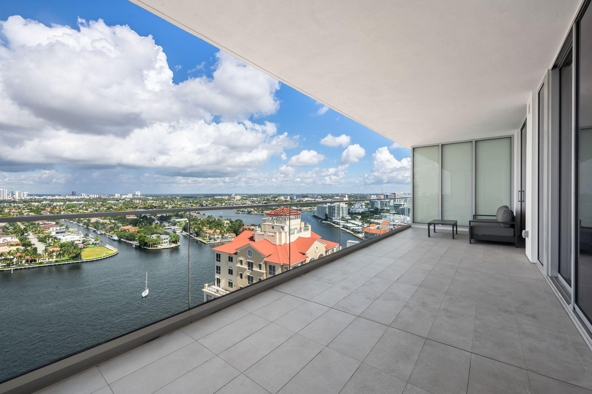 153 N Seabreeze Boulevard #1903
