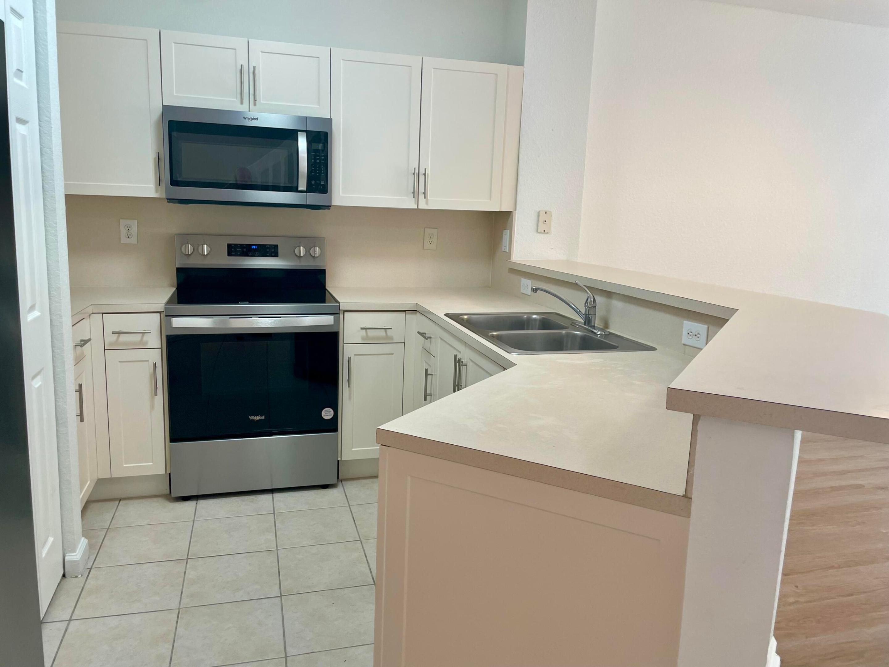 MARINER VILLAGE OF MARTIN COUNTY CONDO - Residential Lease