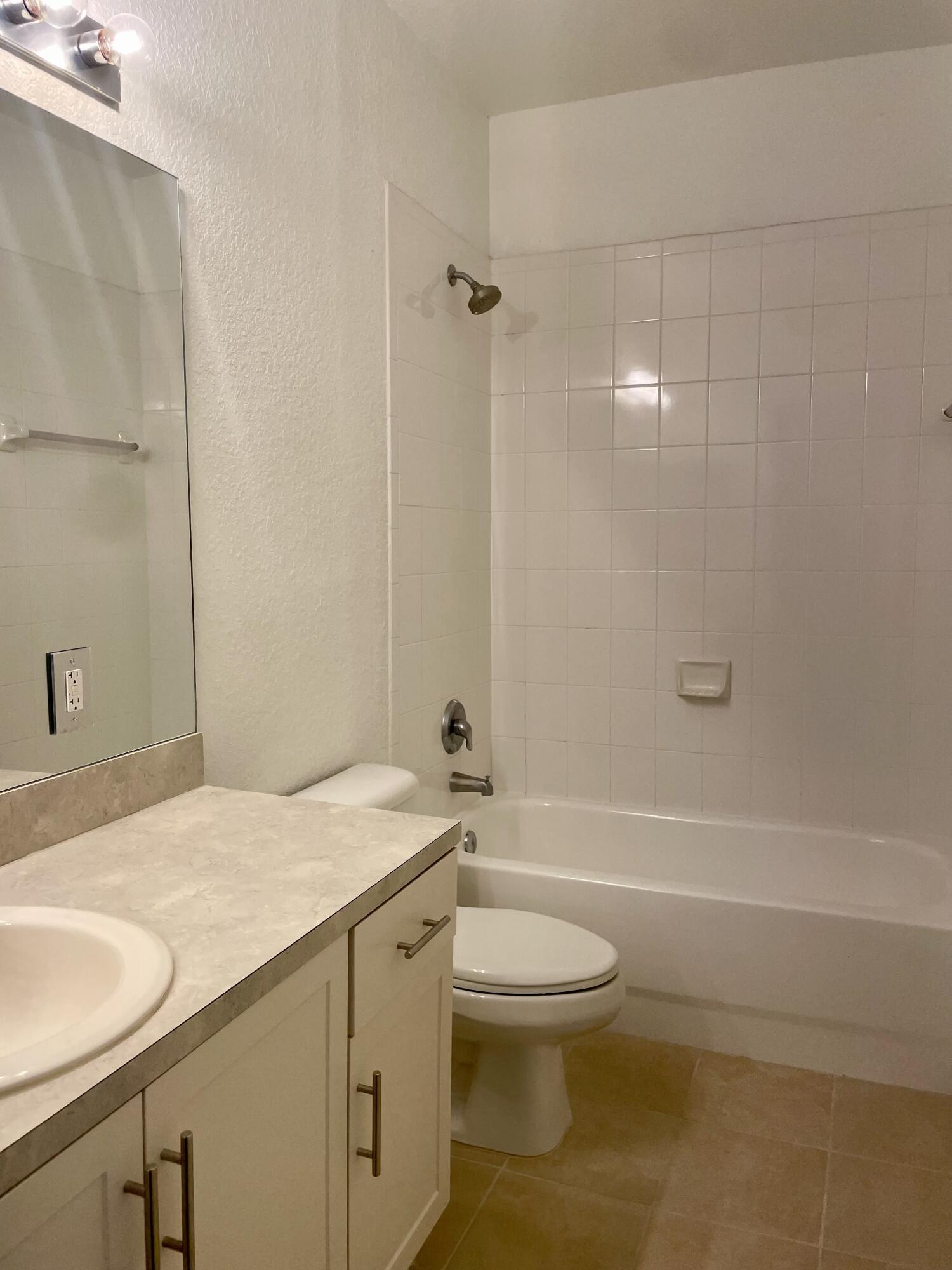 MARINER VILLAGE OF MARTIN COUNTY CONDO - Residential Lease