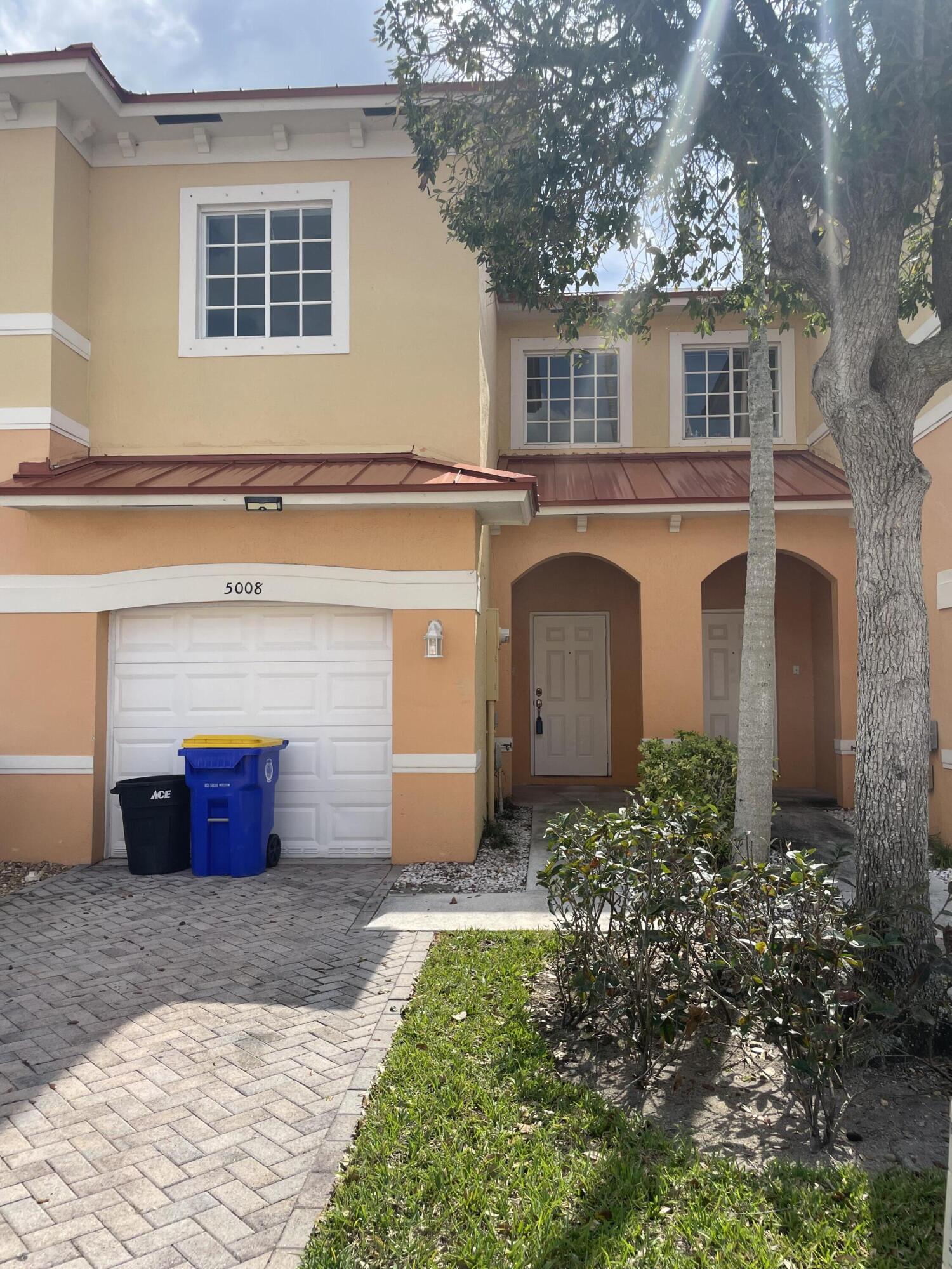 MARINER VILLAGE OF MARTIN COUNTY CONDO - Residential Lease