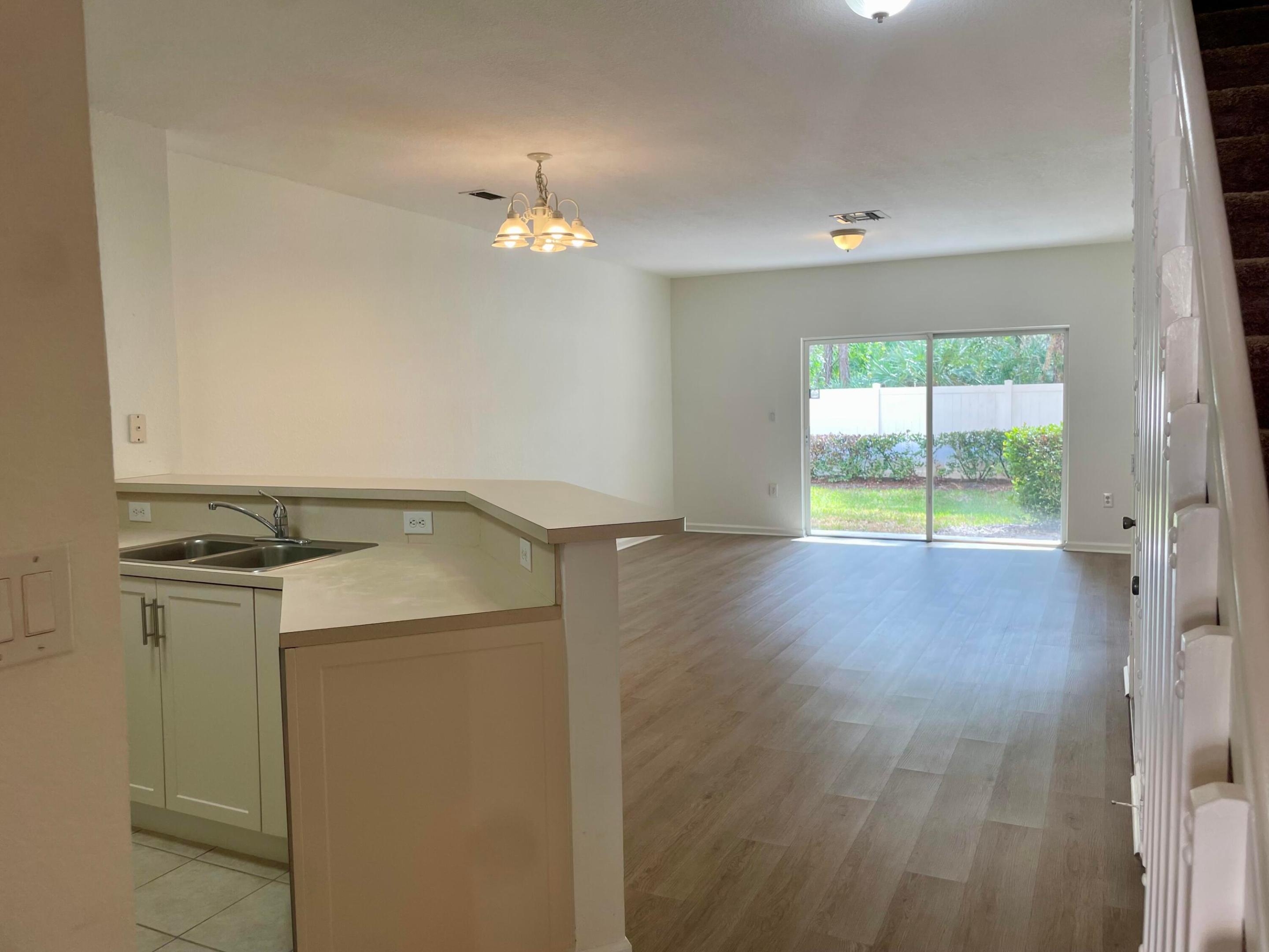 MARINER VILLAGE OF MARTIN COUNTY CONDO - Residential Lease