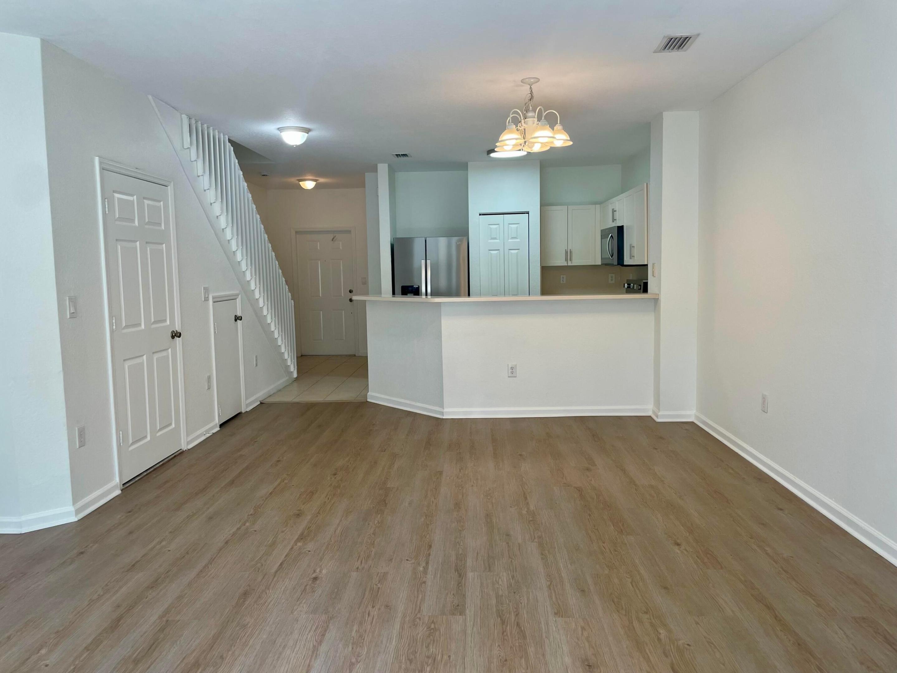 MARINER VILLAGE OF MARTIN COUNTY CONDO - Residential Lease