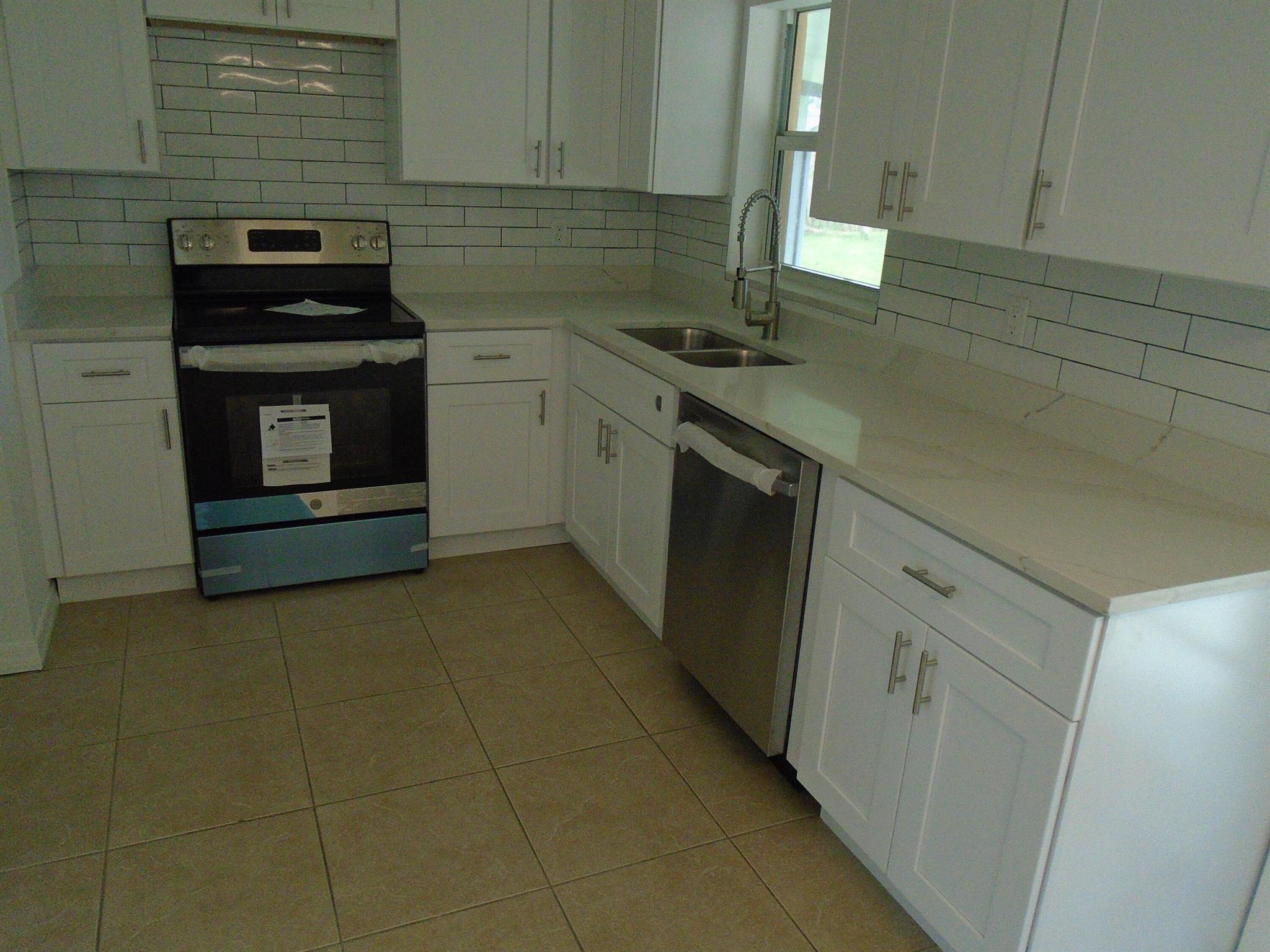 RIVER PARK UNIT 7 - Residential