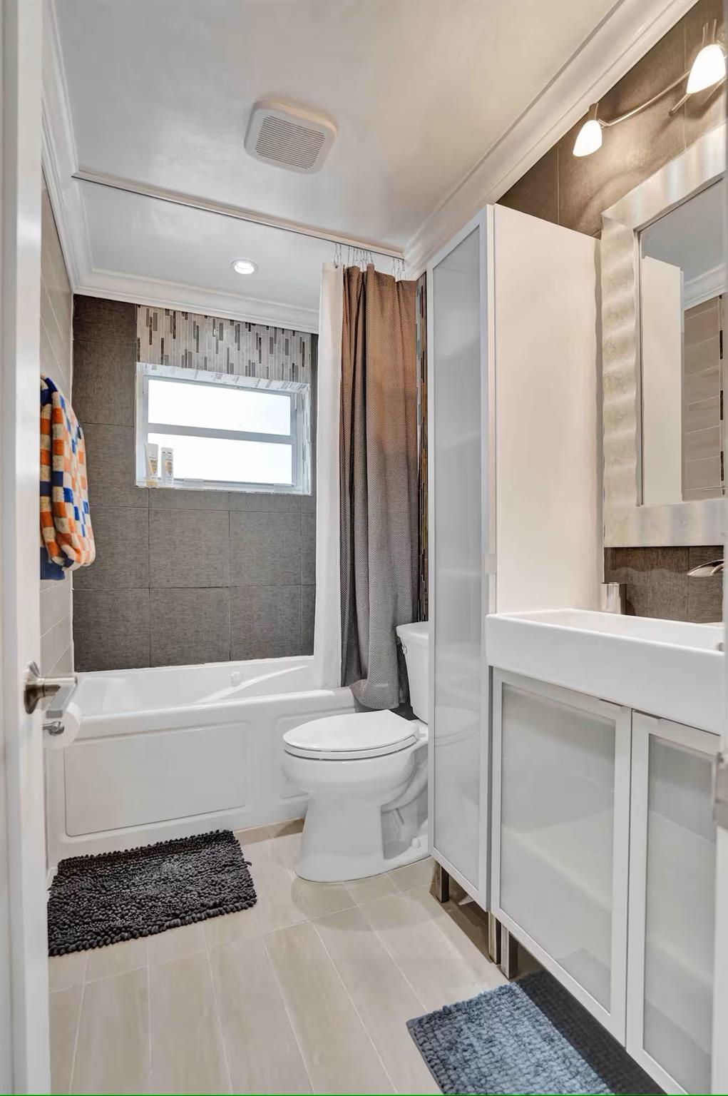 Curva Del Rio Add 35-44 B - Residential