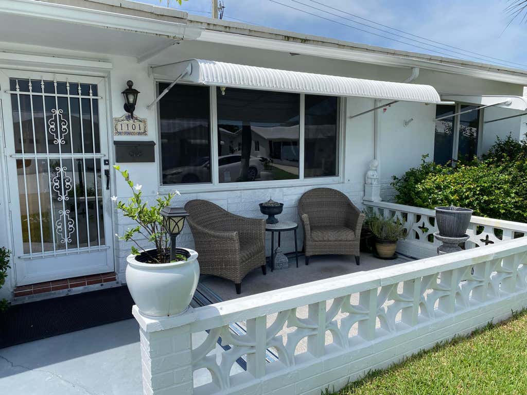 Photo of 1101 Leisure Lane, Boynton Beach, FL 33426 (MLS # B26044156)