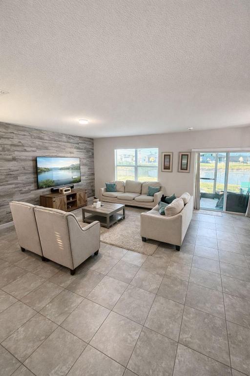 VERANO SOUTH PUD 1 - POD C - PLAT NO. 2 - Residential Lease