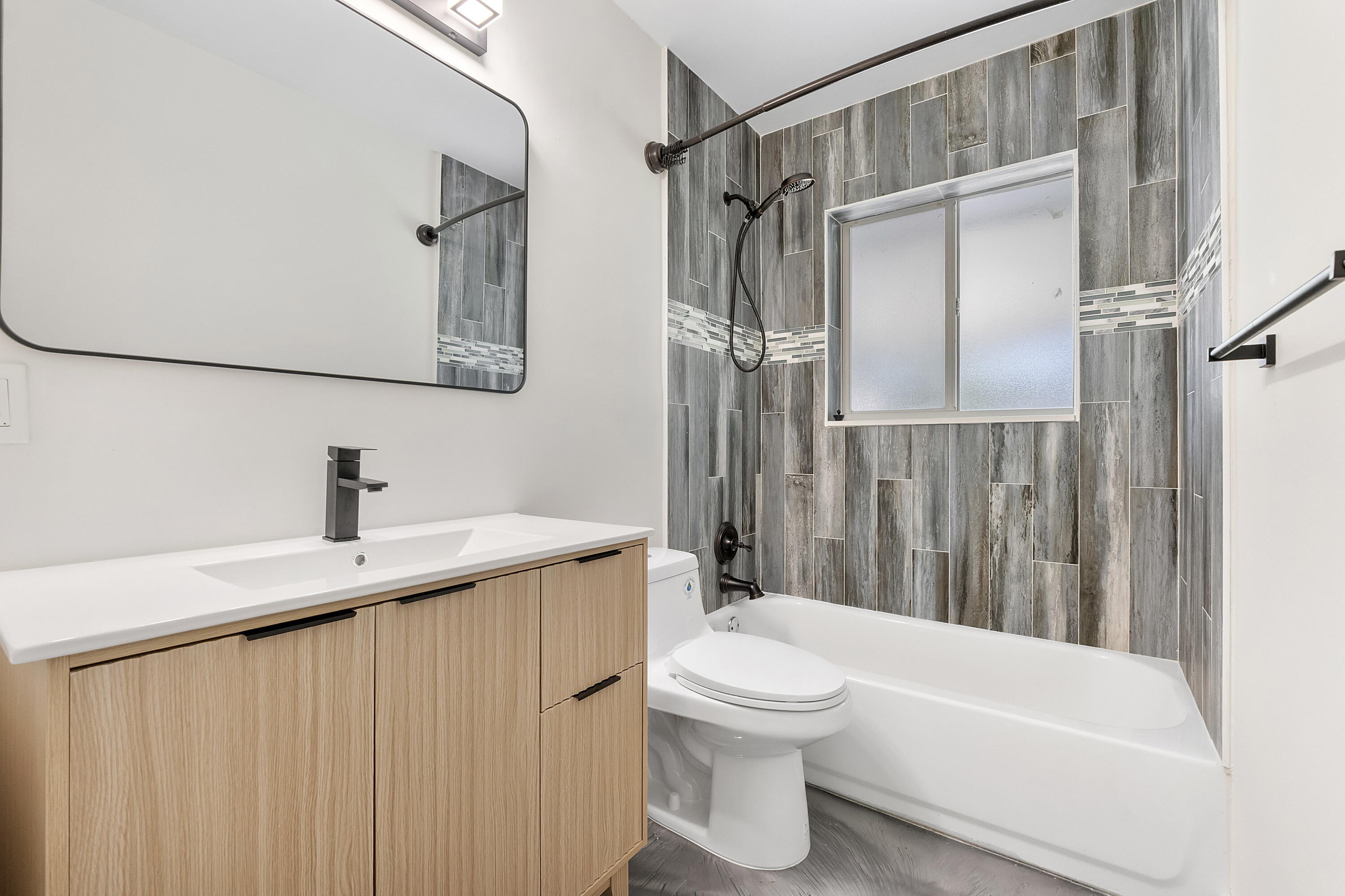 MARY KNOLL - Residential