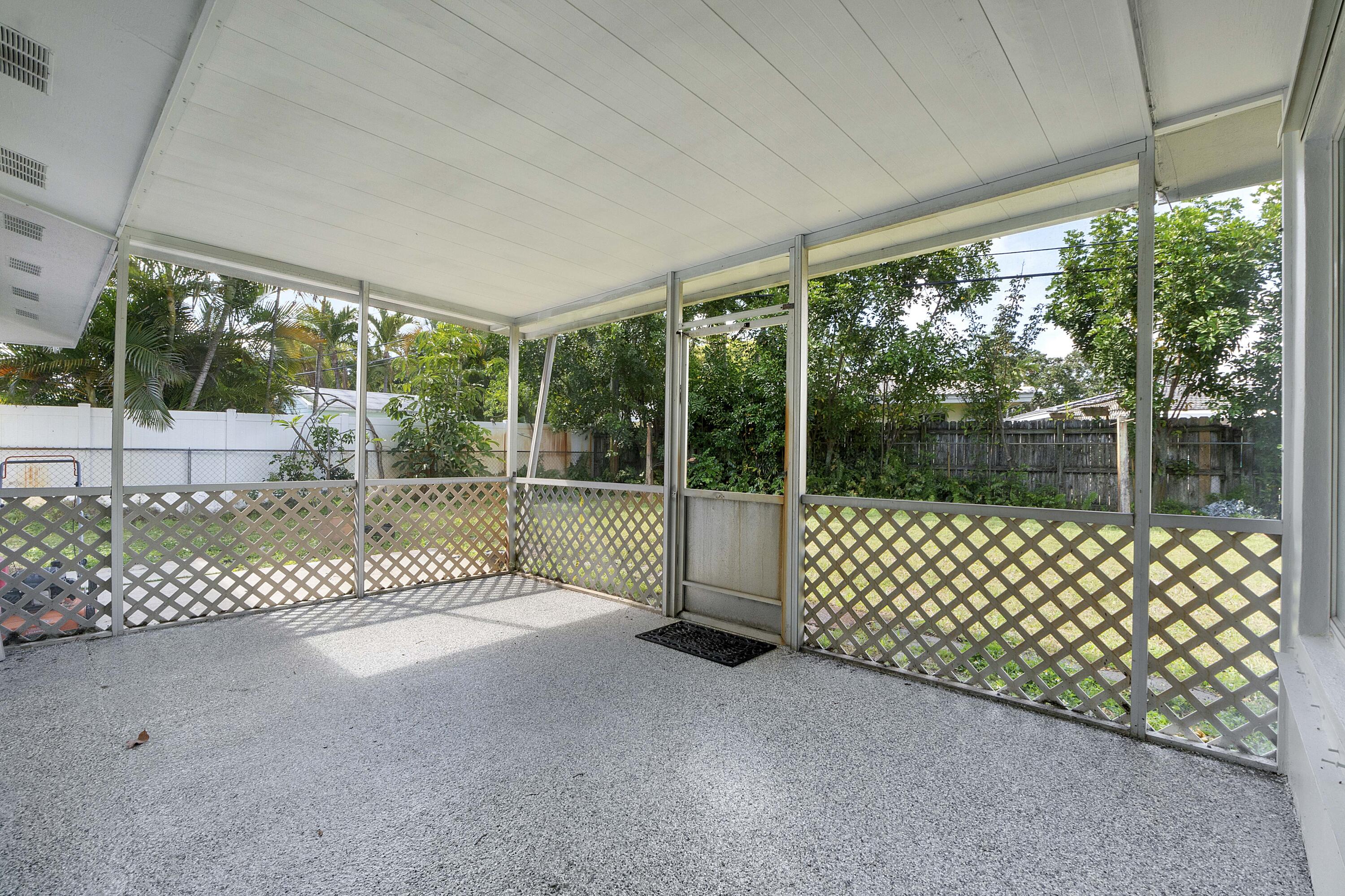 MARY KNOLL - Residential