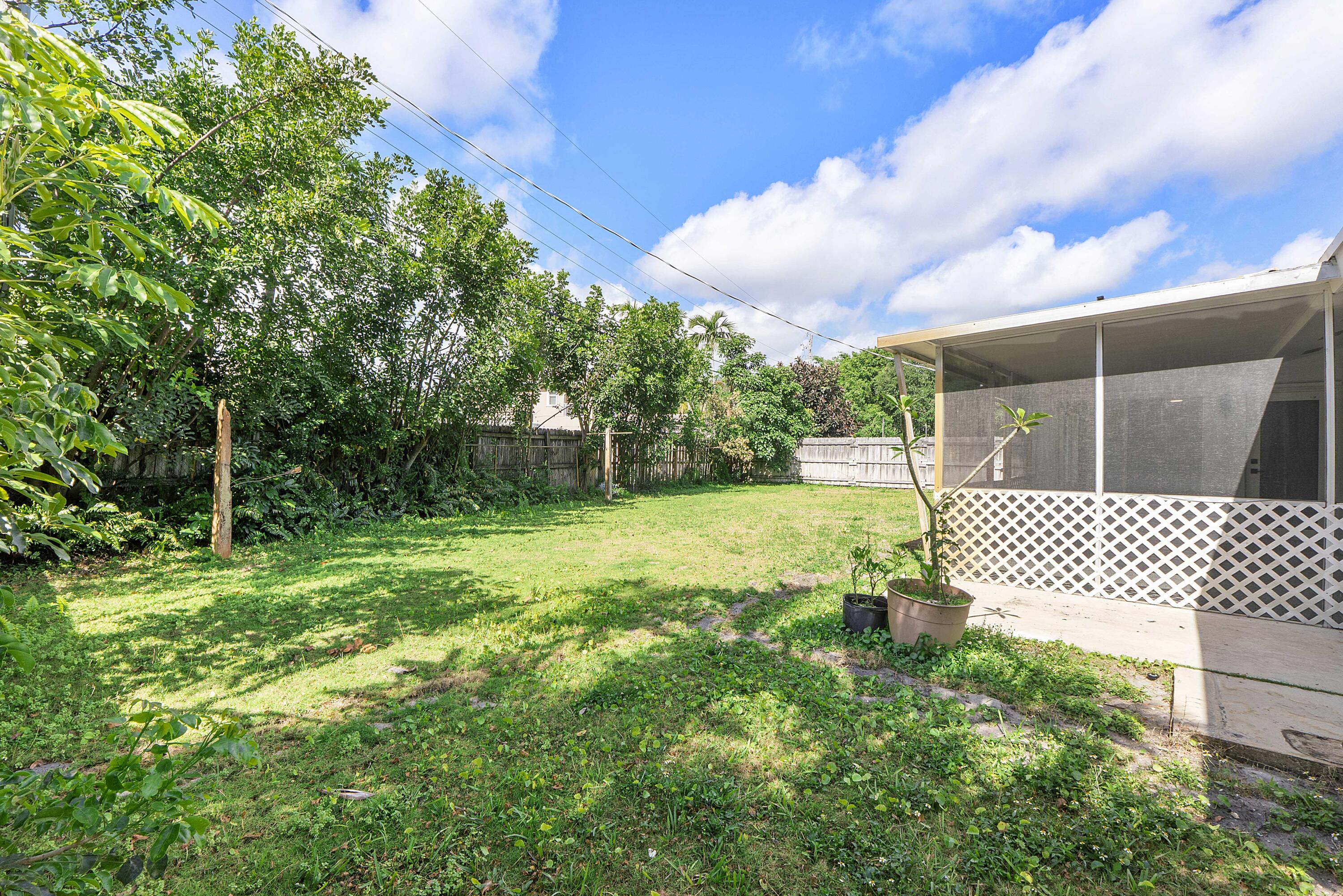 MARY KNOLL - Residential