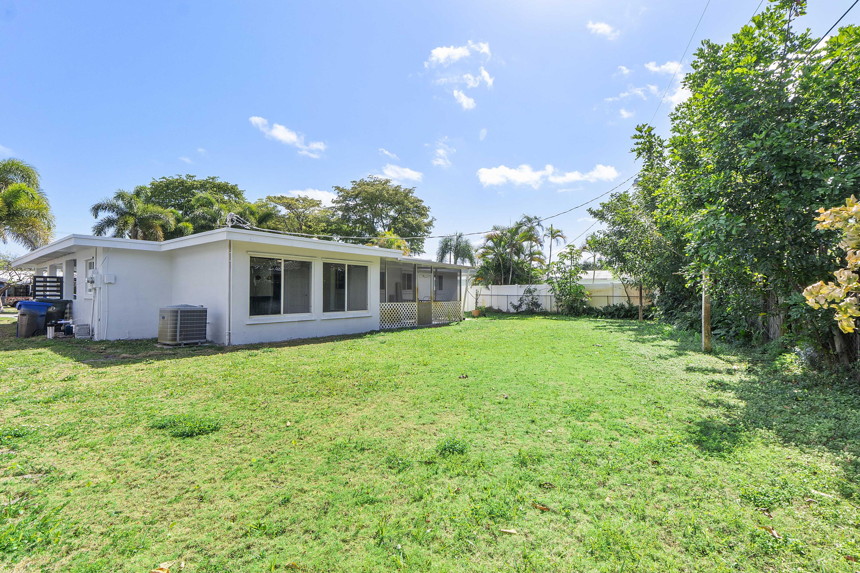 MARY KNOLL - Residential