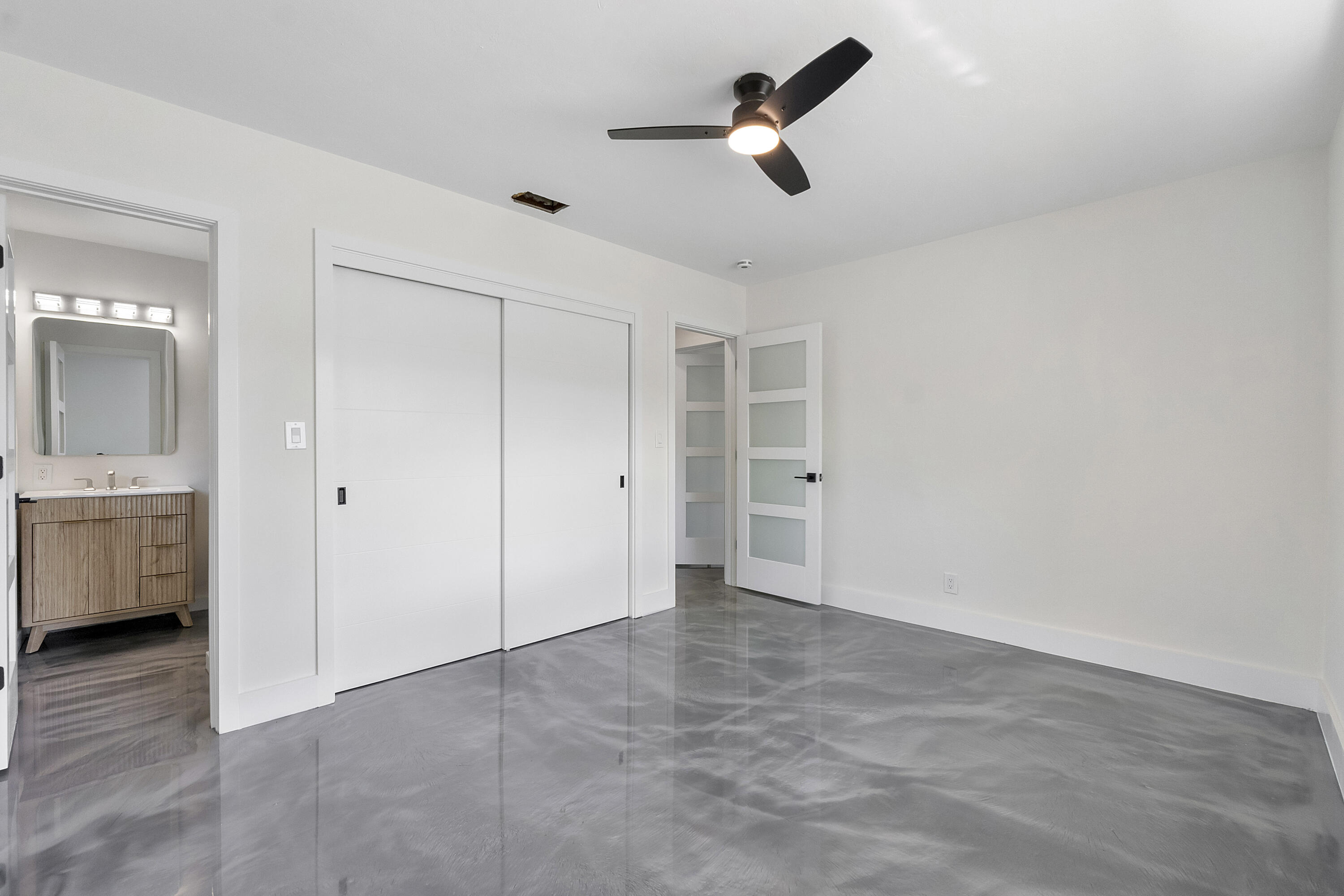 MARY KNOLL - Residential