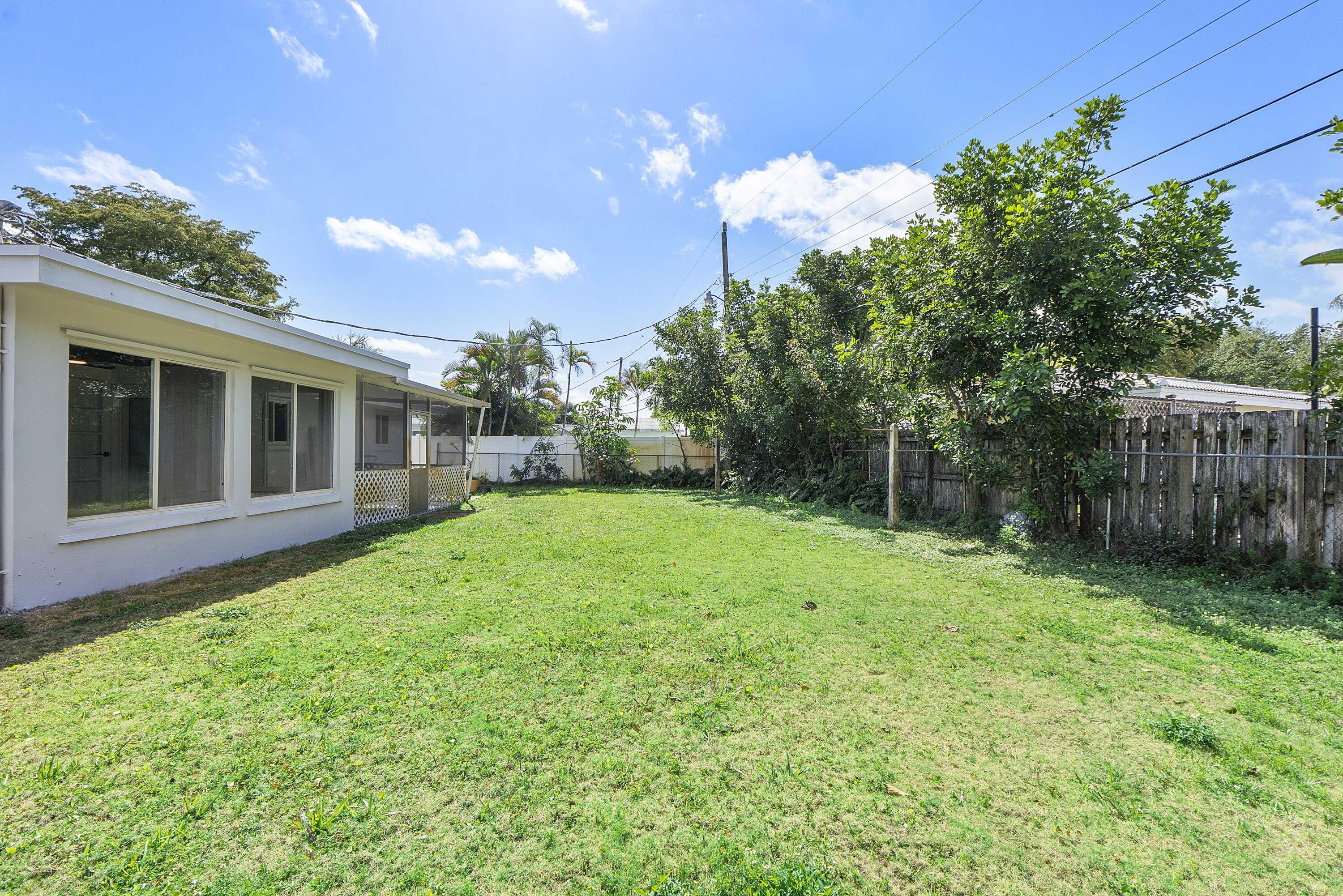 MARY KNOLL - Residential