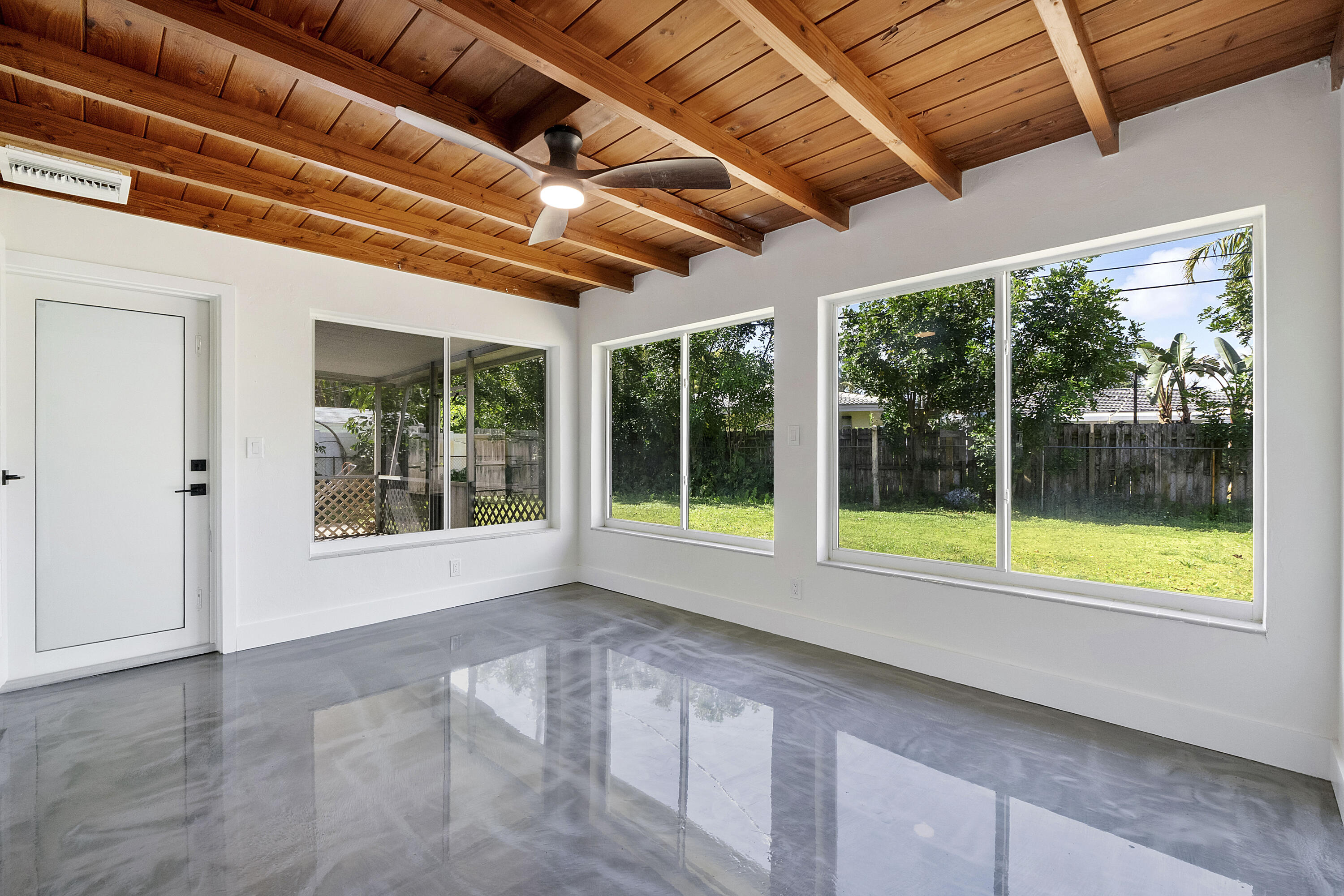 MARY KNOLL - Residential