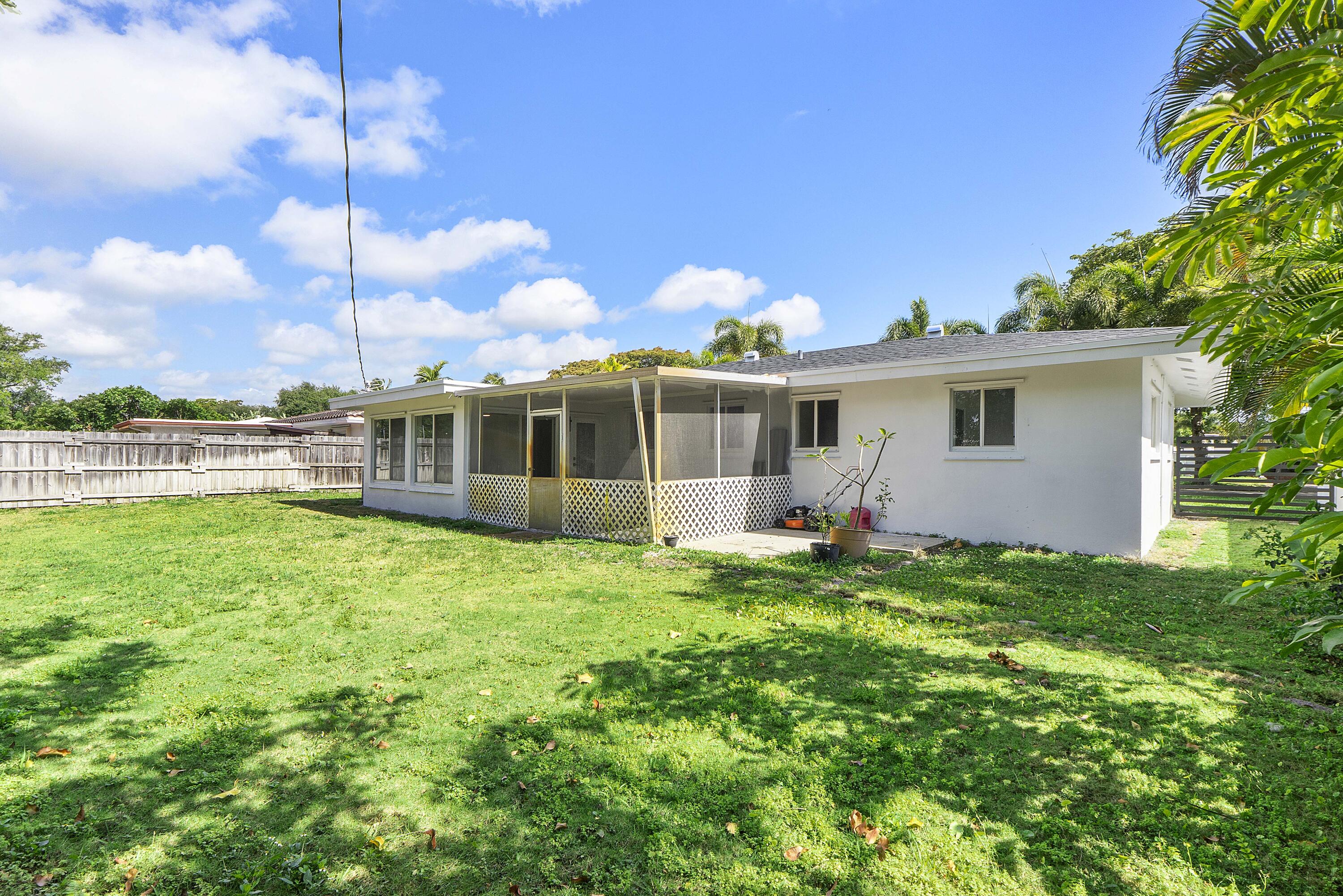 MARY KNOLL - Residential