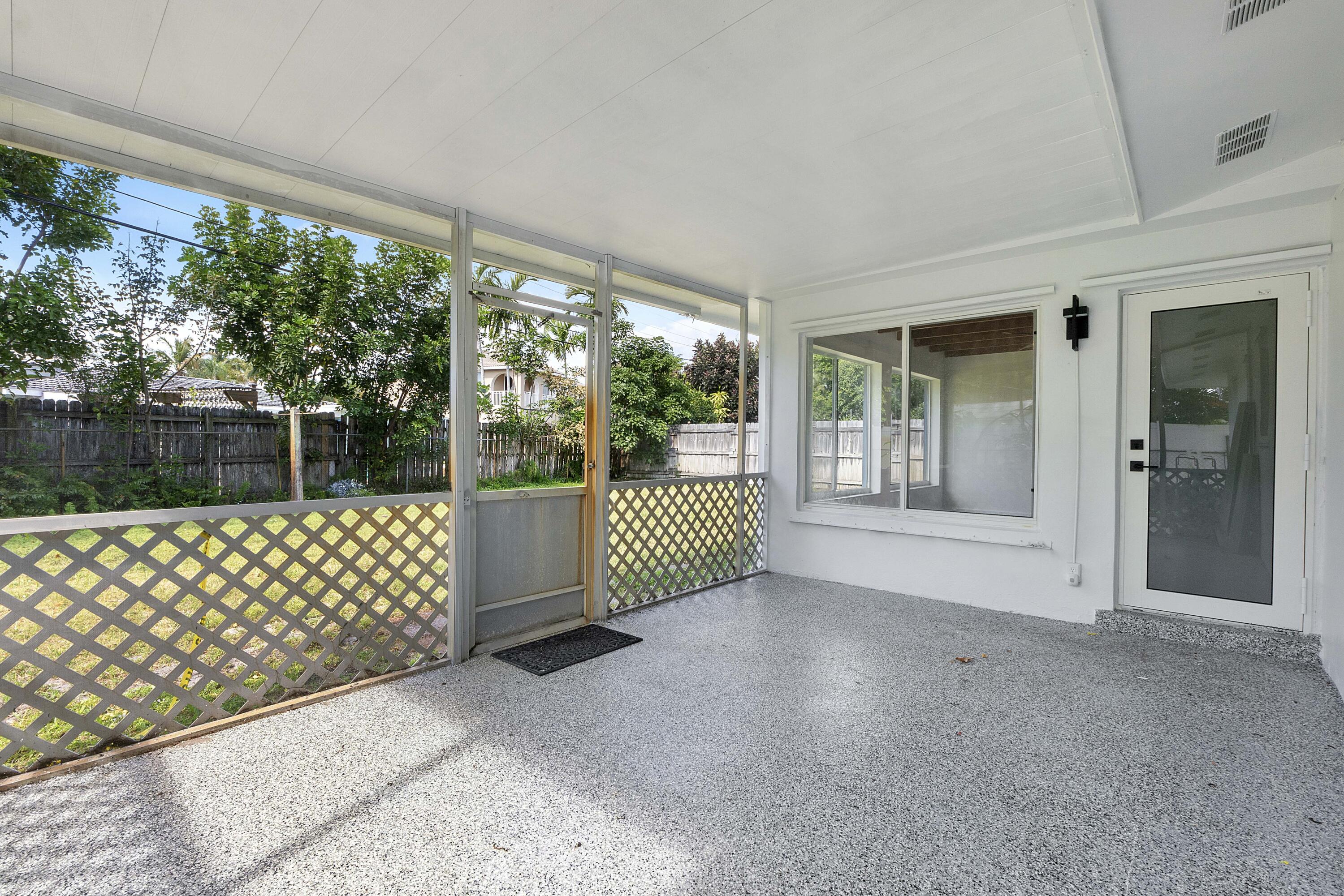 MARY KNOLL - Residential
