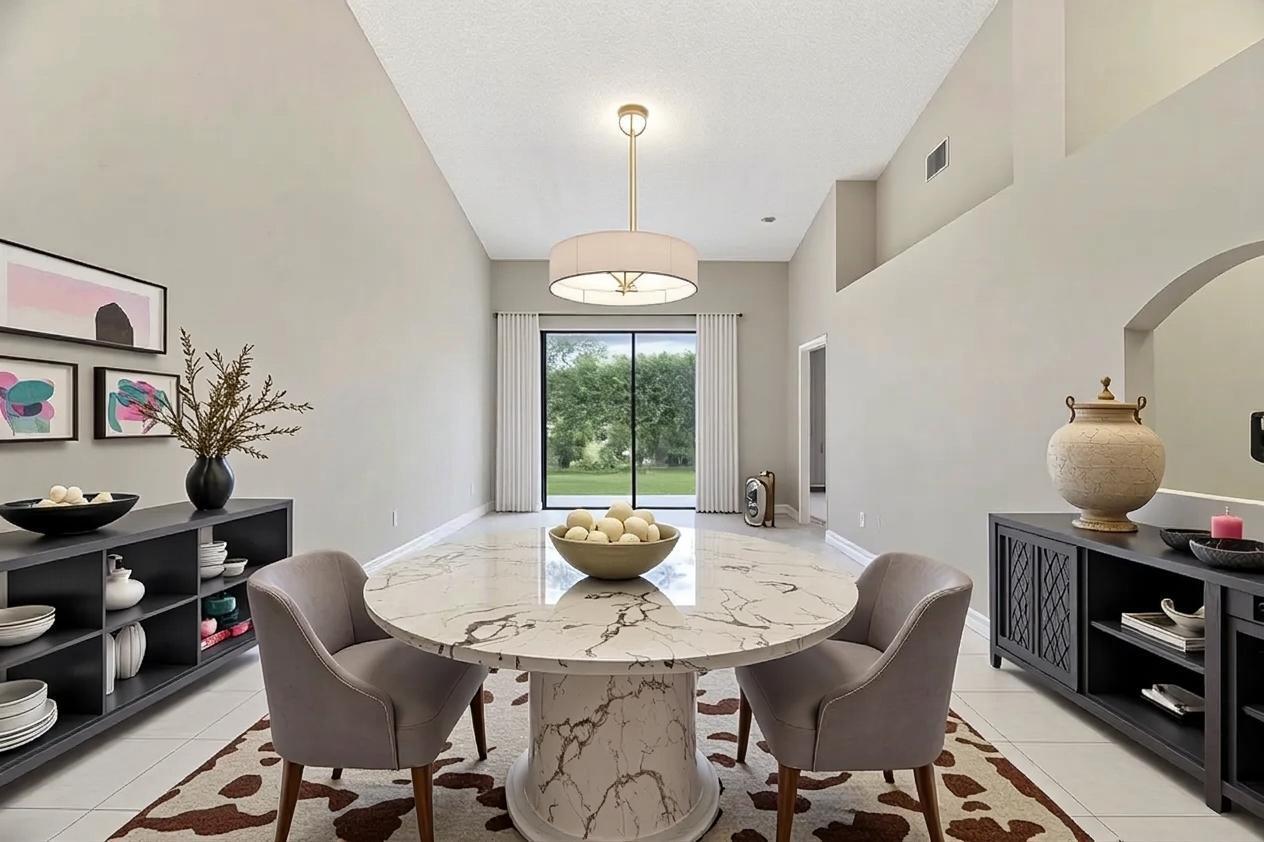 3069 LA MIRAGE Drive