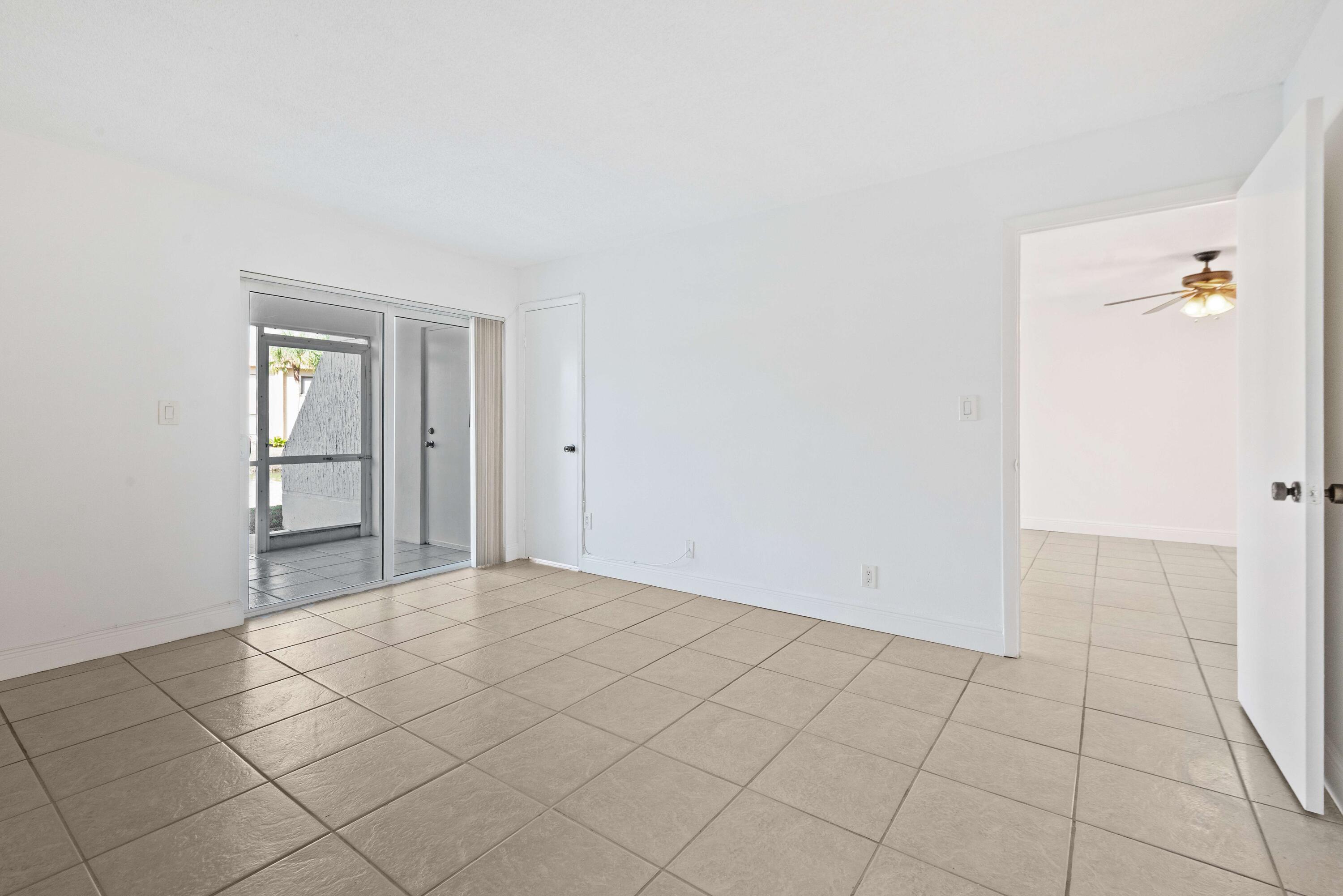 Racquet Club @ Bonaventur - Residential