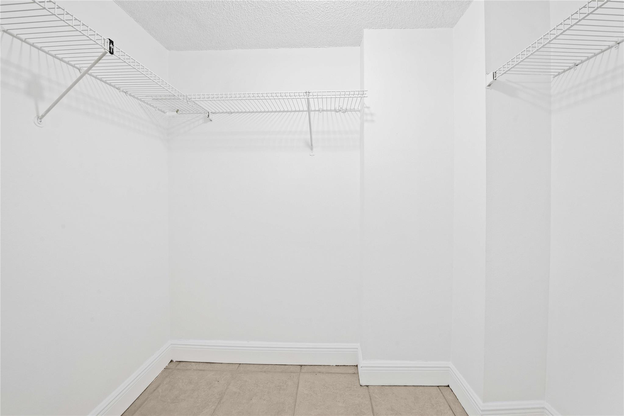 Racquet Club @ Bonaventur - Residential