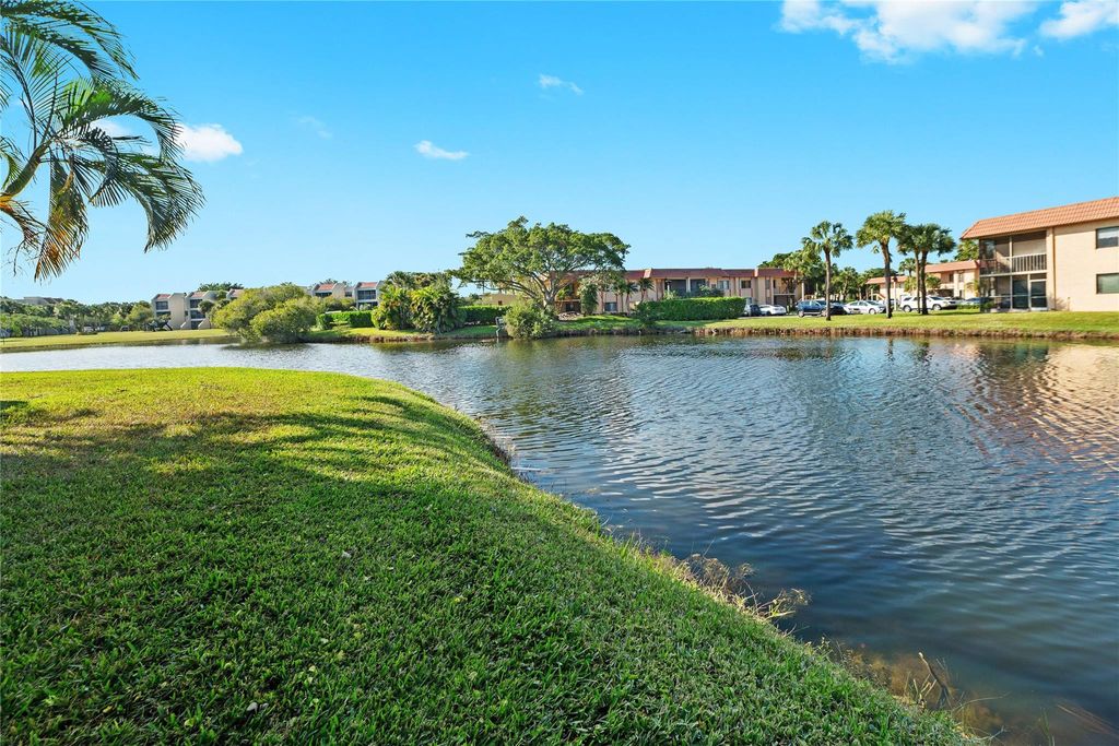 Photo of 140 Lakeview Drive #103, Weston, FL 33326 (MLS # F10551663)