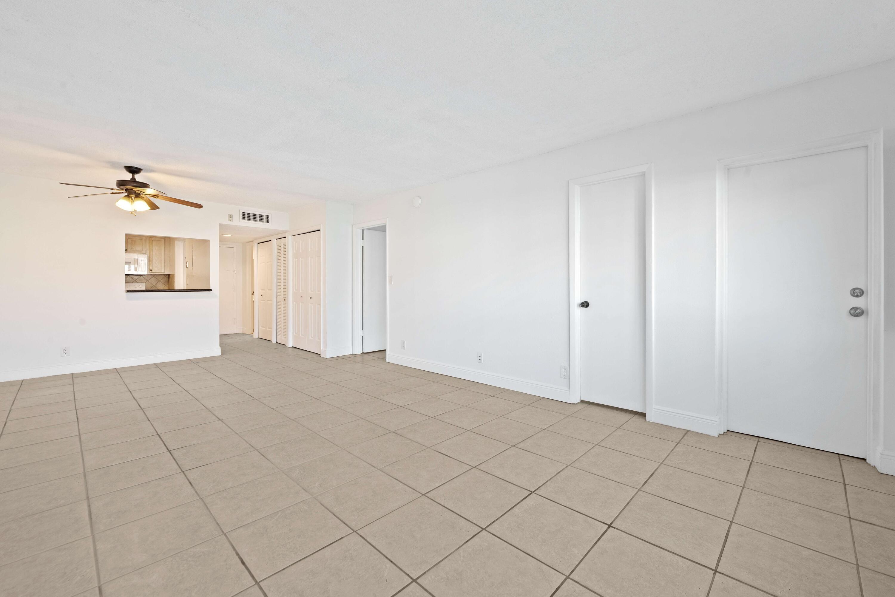 Racquet Club @ Bonaventur - Residential