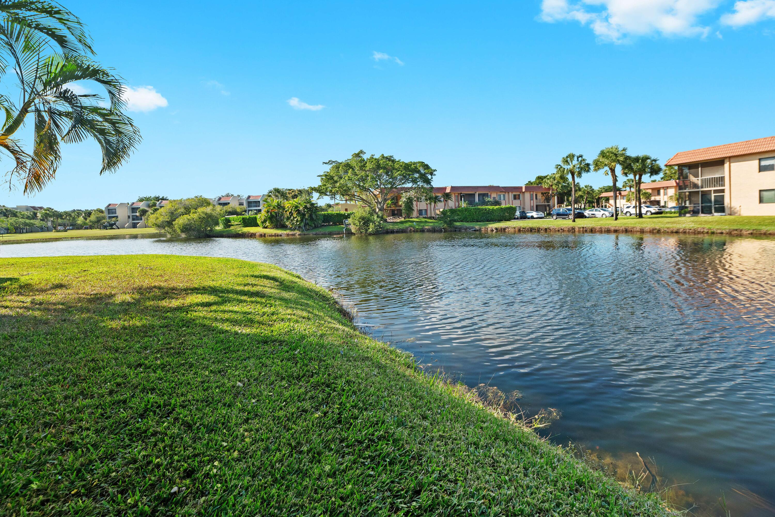 Racquet Club @ Bonaventur - Residential