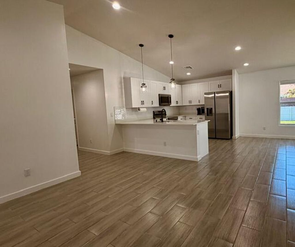 Photo of 2490 SE Bayshore Boulevard, Port Saint Lucie, FL 34984 (MLS # B26005461)