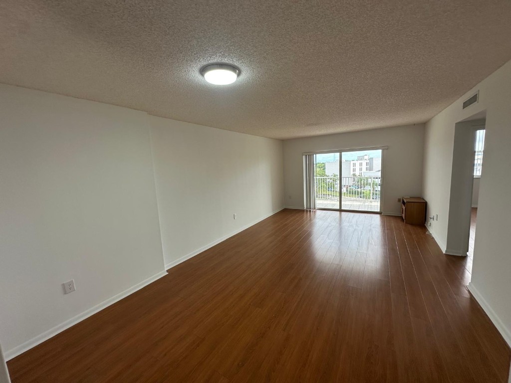 HILLCREST EAST No 27 - Residential