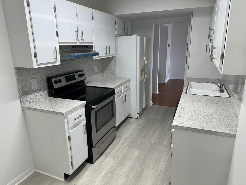 HILLCREST EAST No 27 - Residential