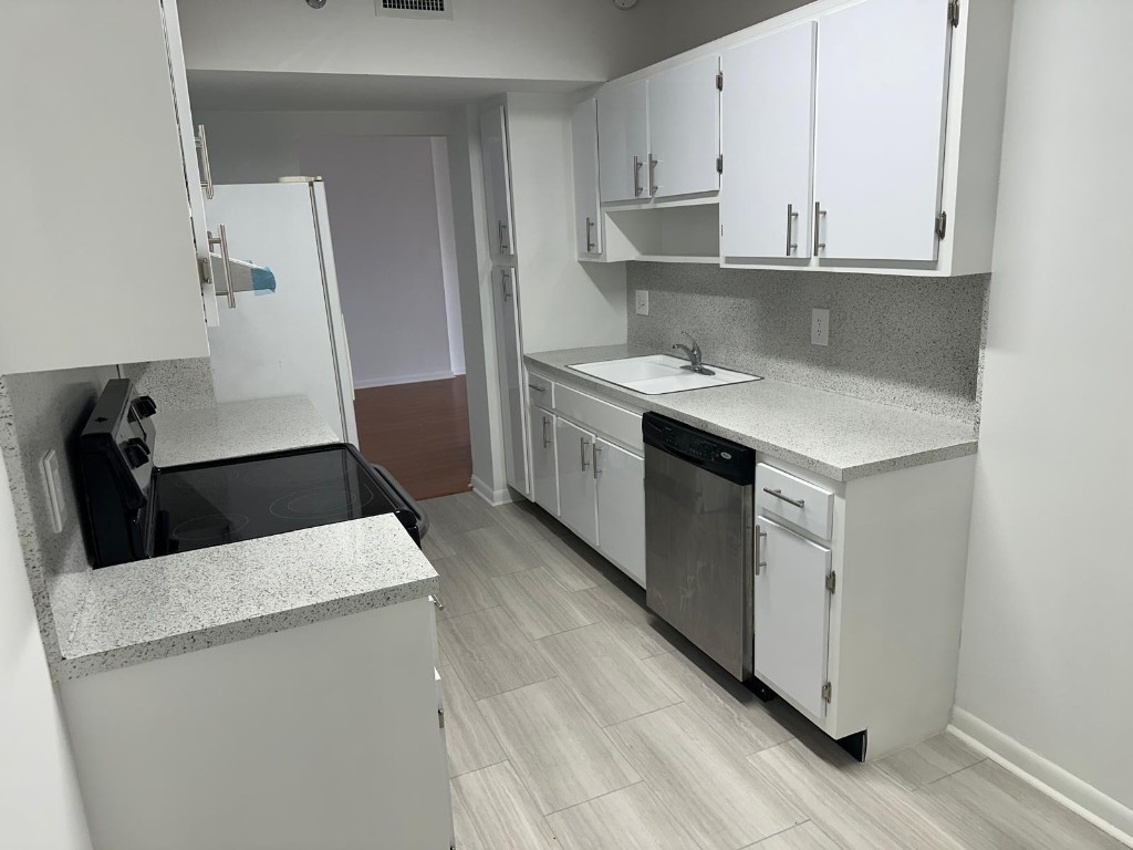 HILLCREST EAST No 27 - Residential